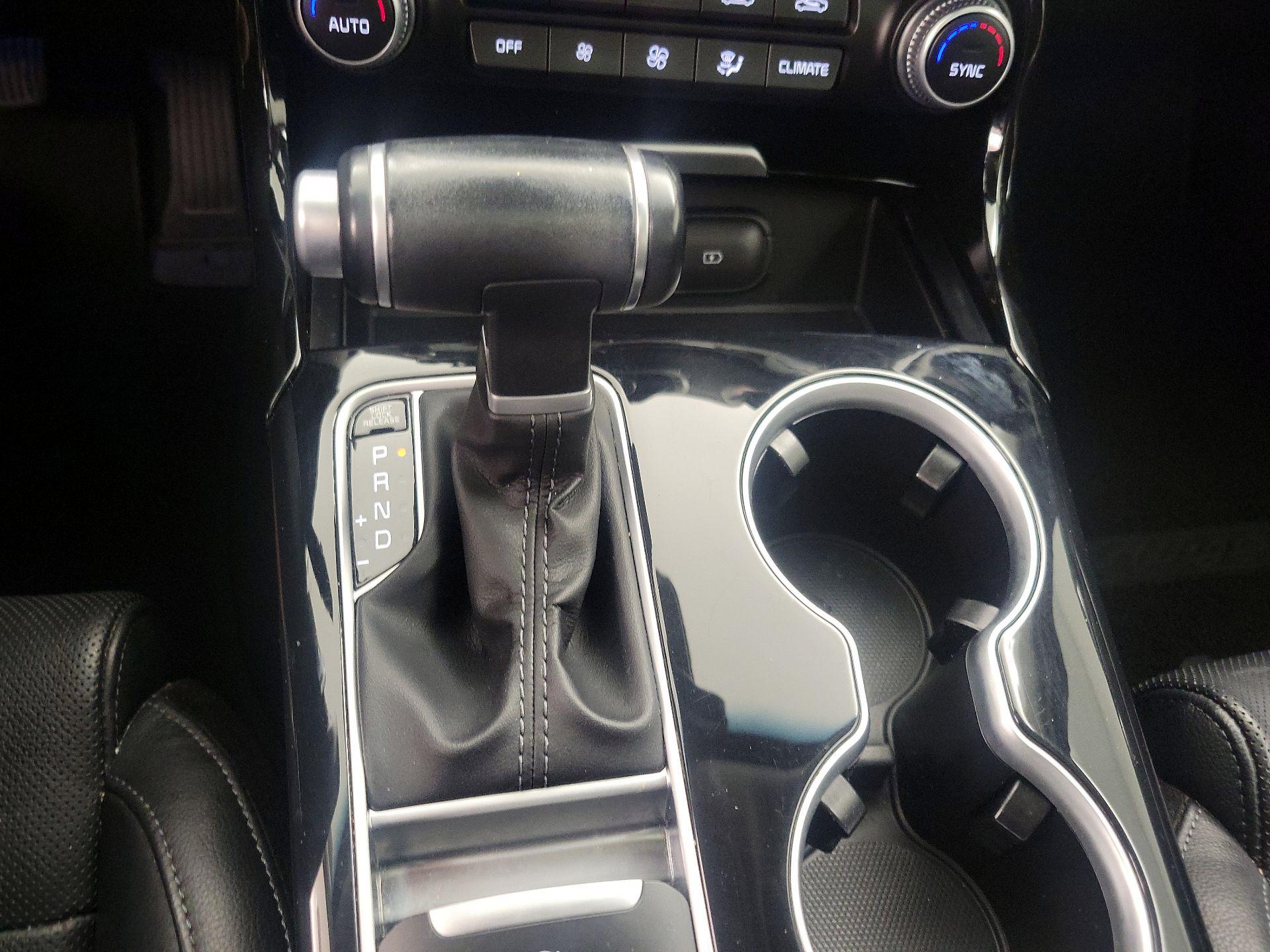 Thumbnail: 2018 Kia Stinger - 18