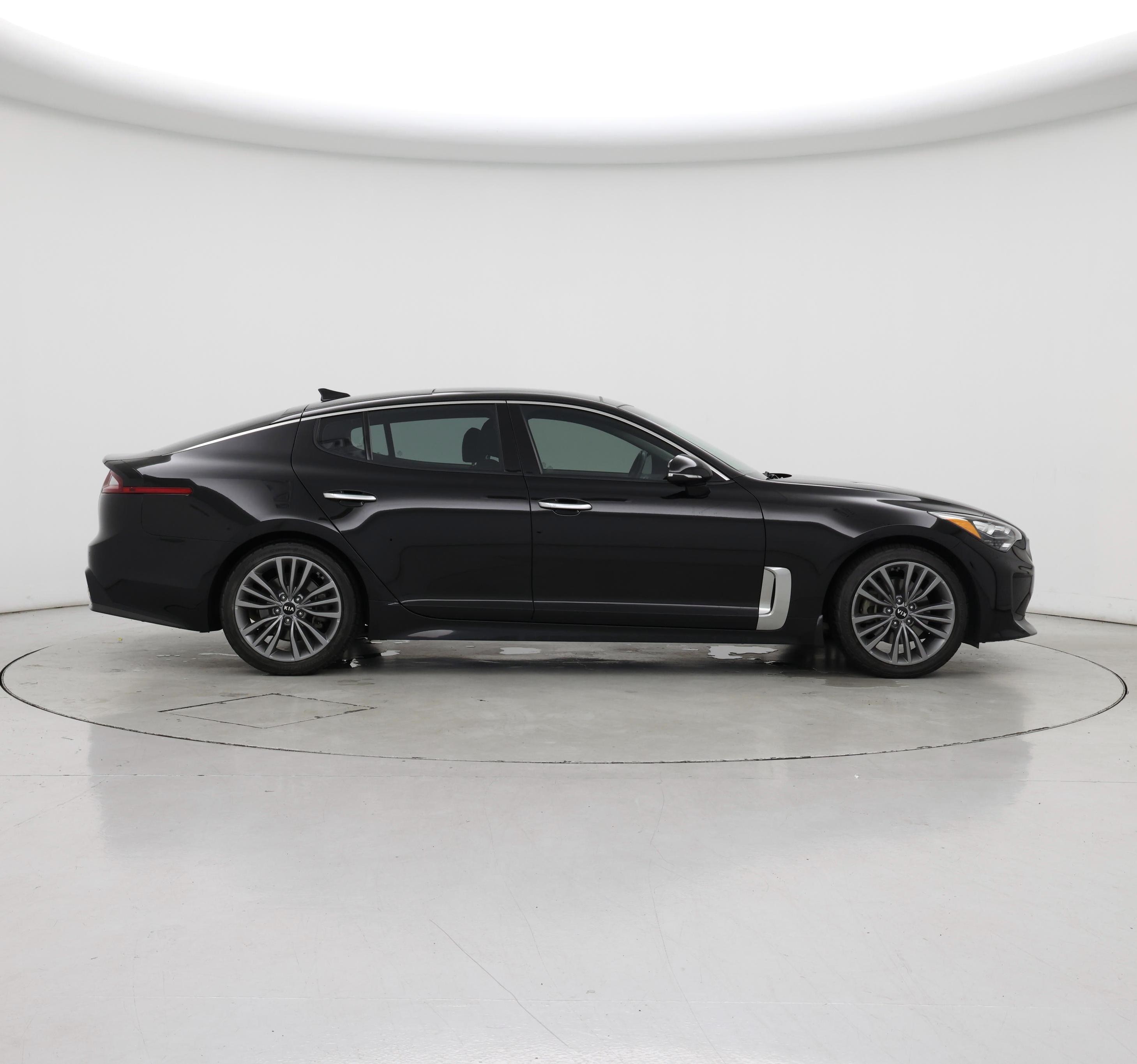 Thumbnail: 2018 Kia Stinger - 7