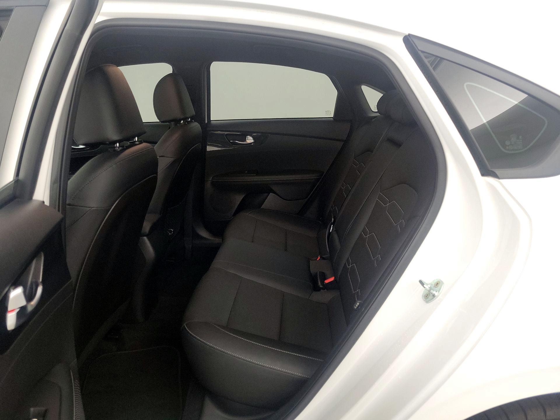 Thumbnail: 2021 Kia Forte - 19