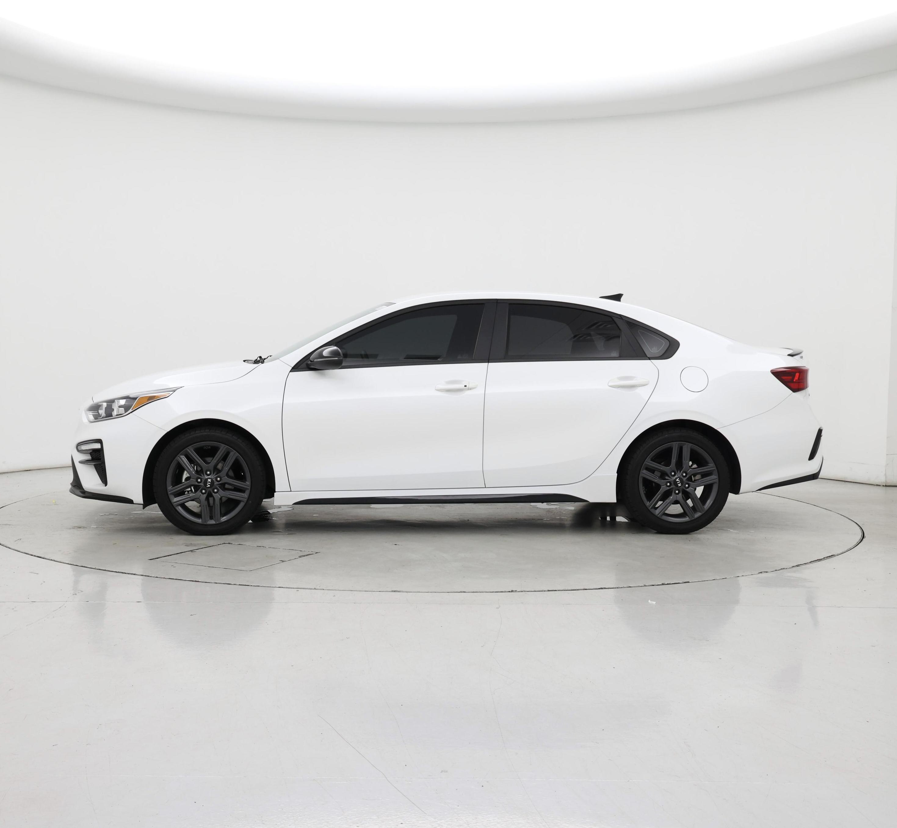 Thumbnail: 2021 Kia Forte - 3