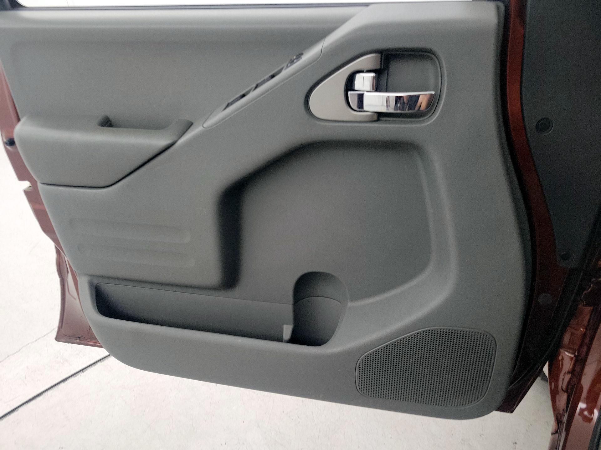 Thumbnail: 2017 Nissan Frontier - 12