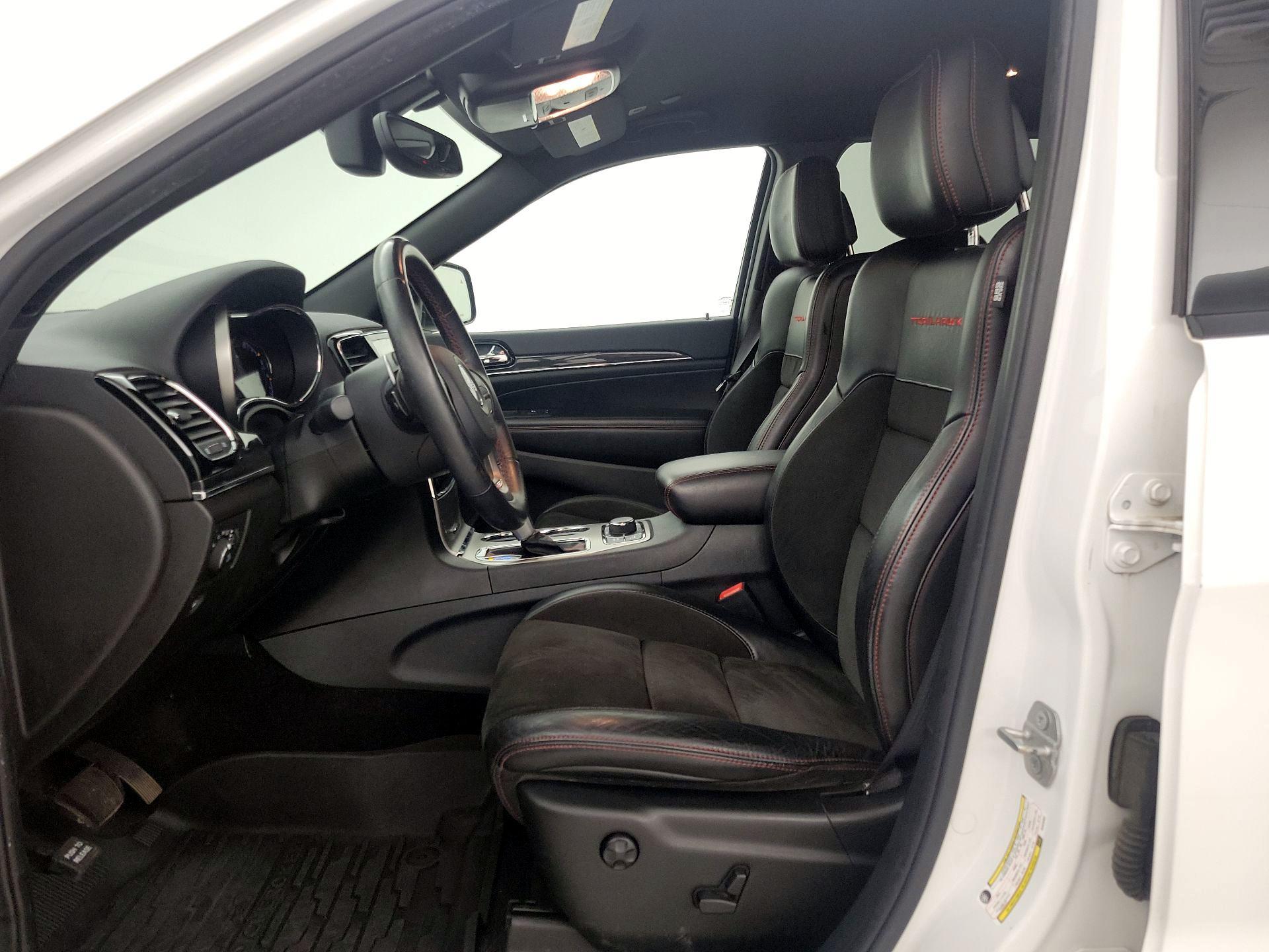 Thumbnail: 2019 Jeep Grand Cherokee - 11