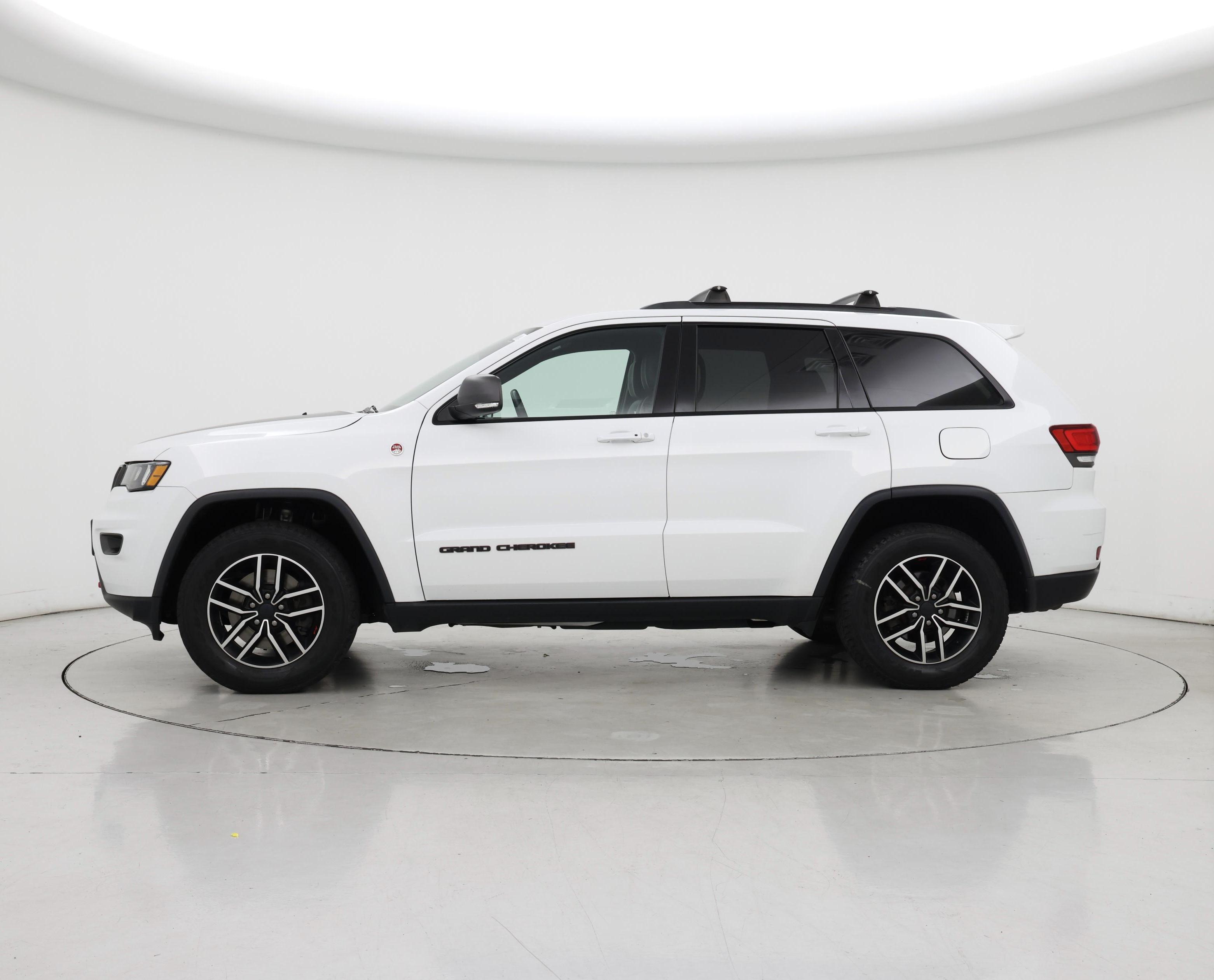 Thumbnail: 2019 Jeep Grand Cherokee - 3