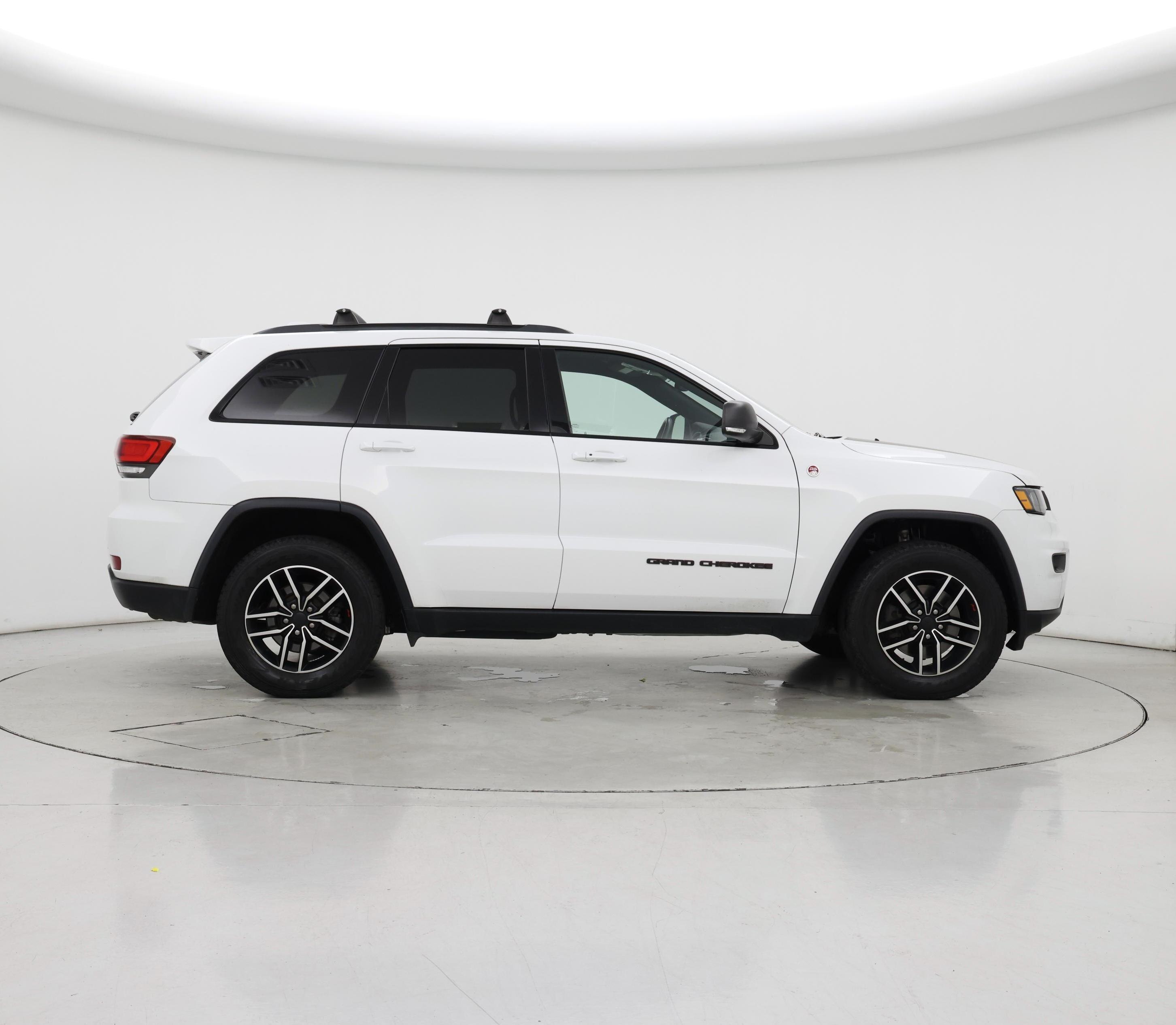 Thumbnail: 2019 Jeep Grand Cherokee - 7