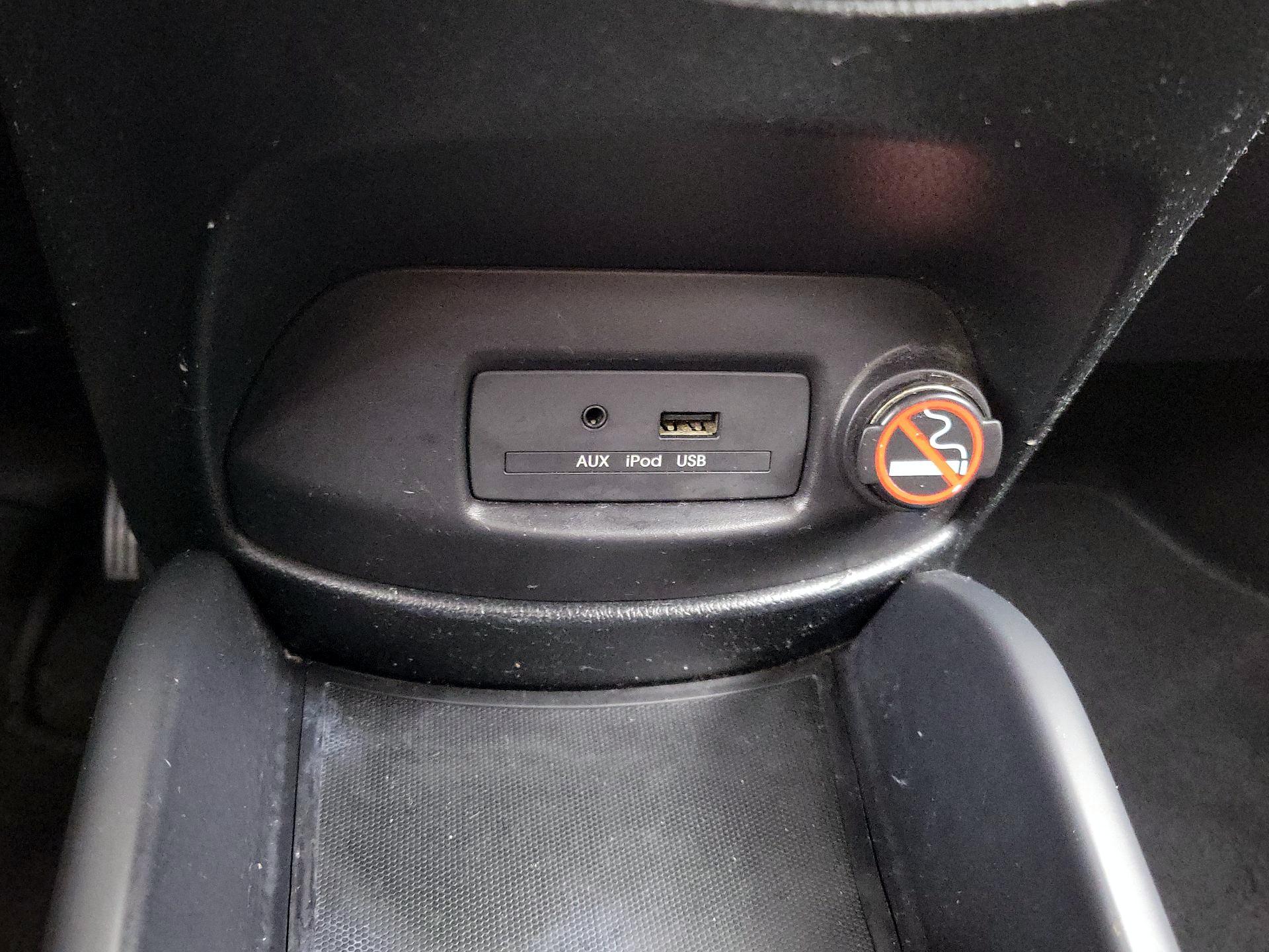 Thumbnail: 2013 Kia Soul - 17