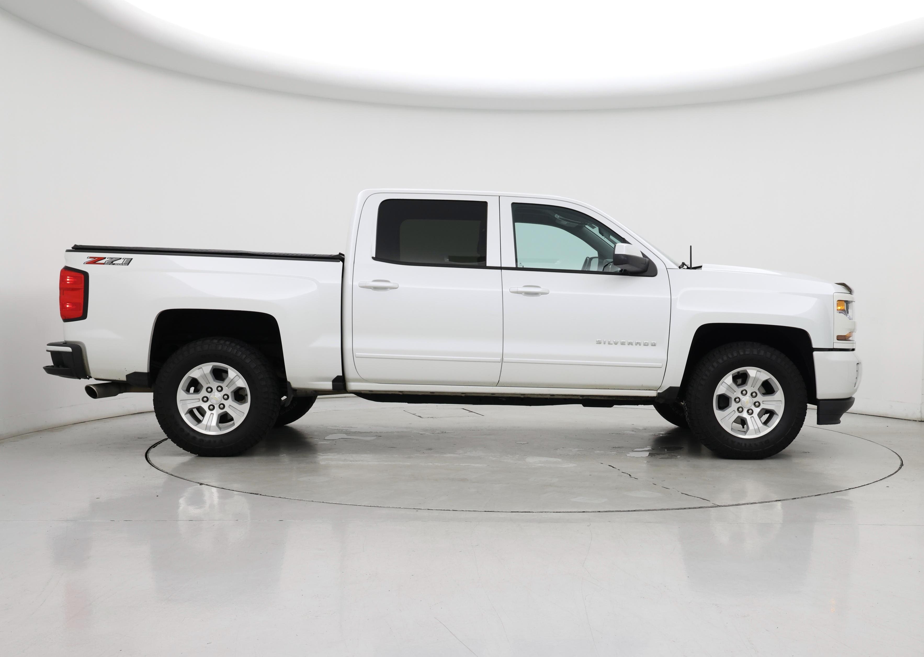 Thumbnail: 2018 Chevrolet Silverado 1500 - 7