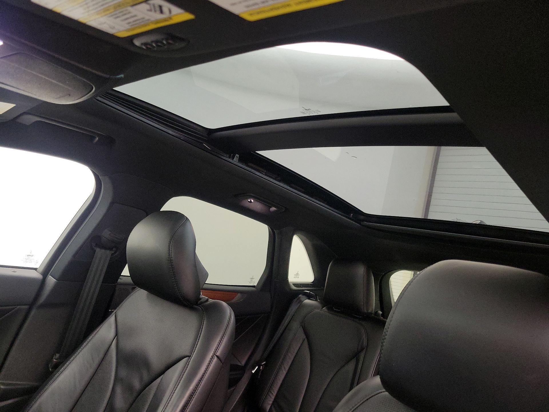 Thumbnail: 2017 Lincoln MKC - 20