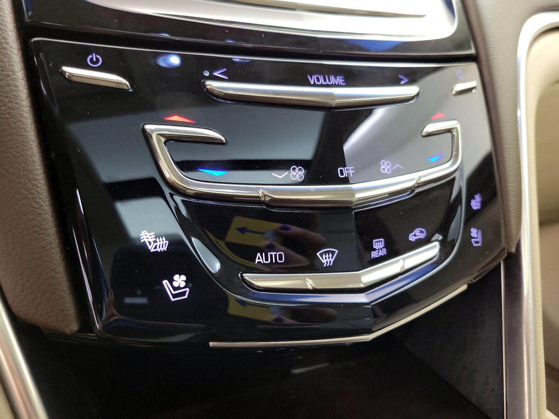 Thumbnail: 2016 Cadillac XTS - 16