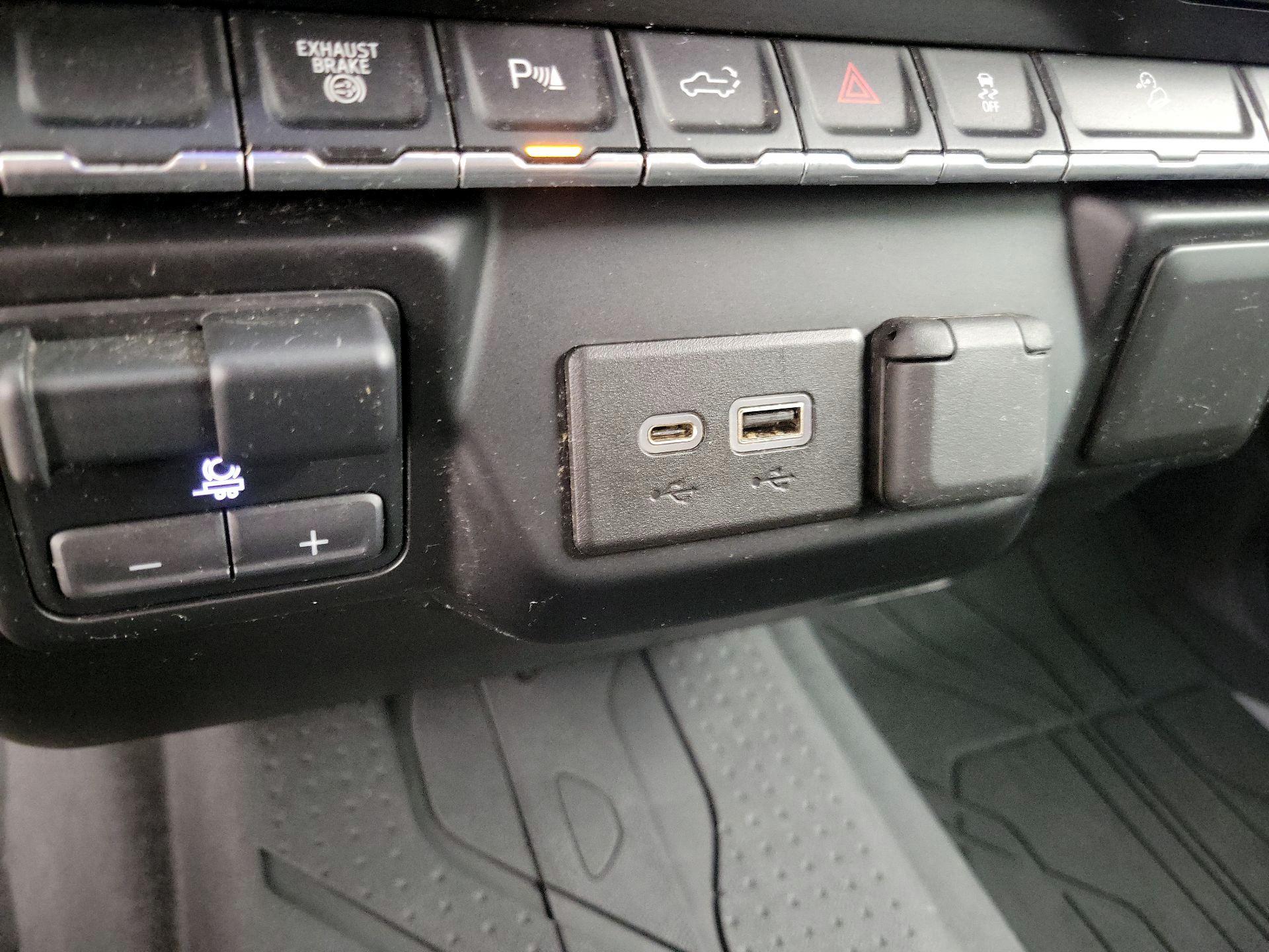 Thumbnail: 2020 Chevrolet Silverado 2500 - 18