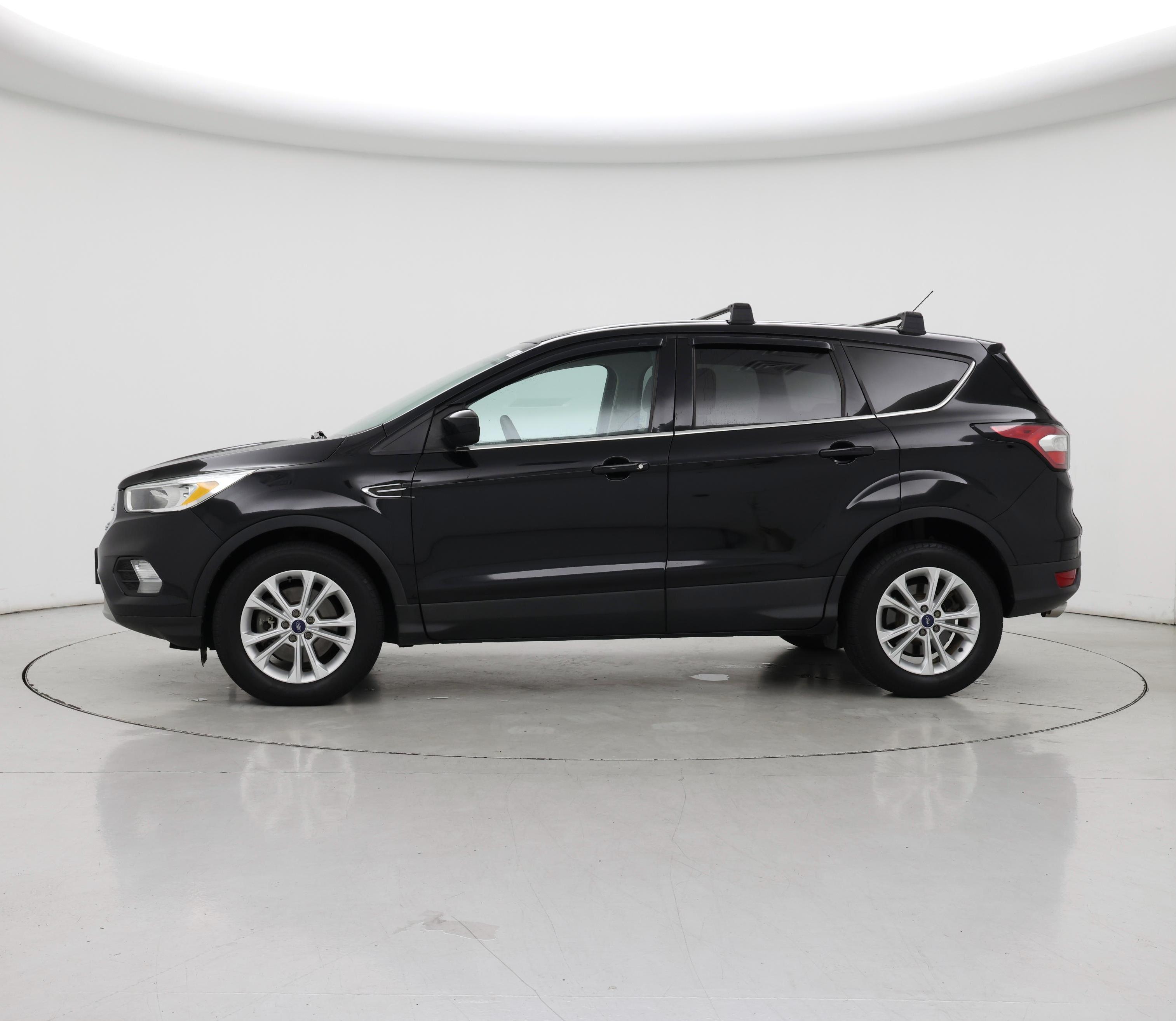 Thumbnail: 2017 Ford Escape - 3