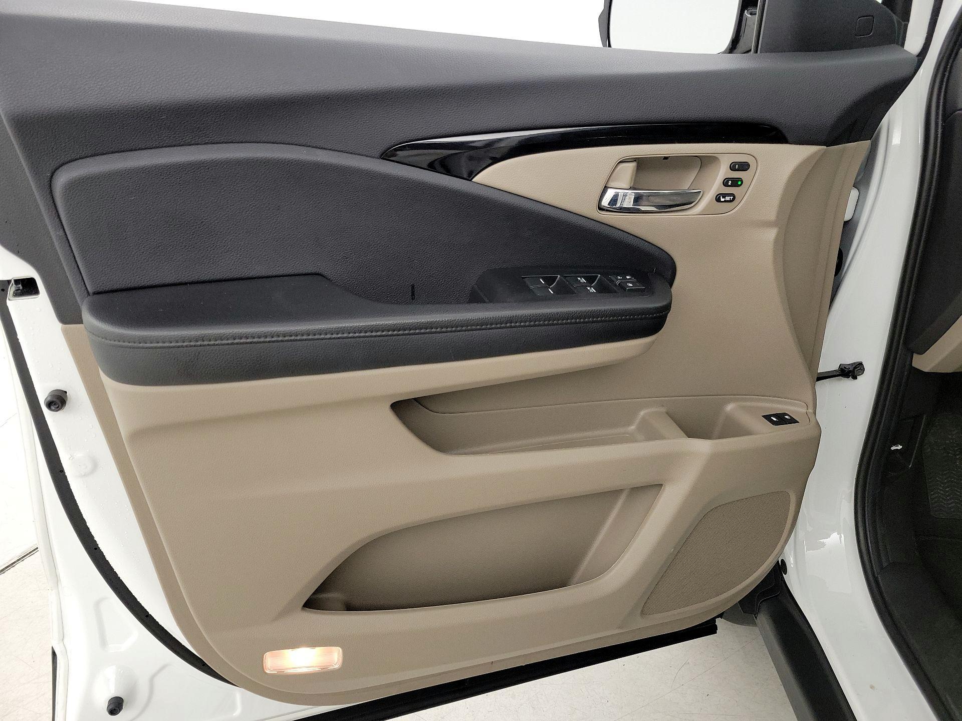 Thumbnail: 2021 Honda Pilot - 12