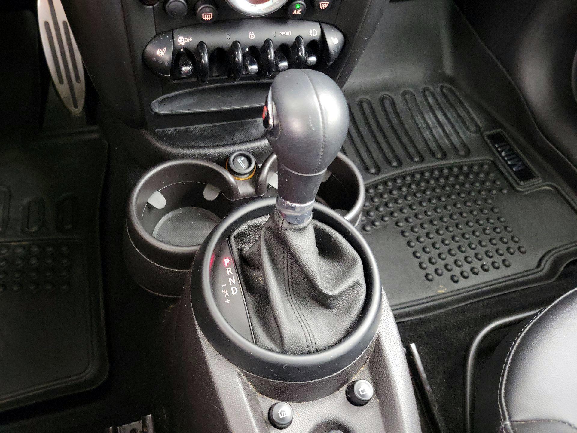 Thumbnail: 2015 MINI Cooper Countryman - 15