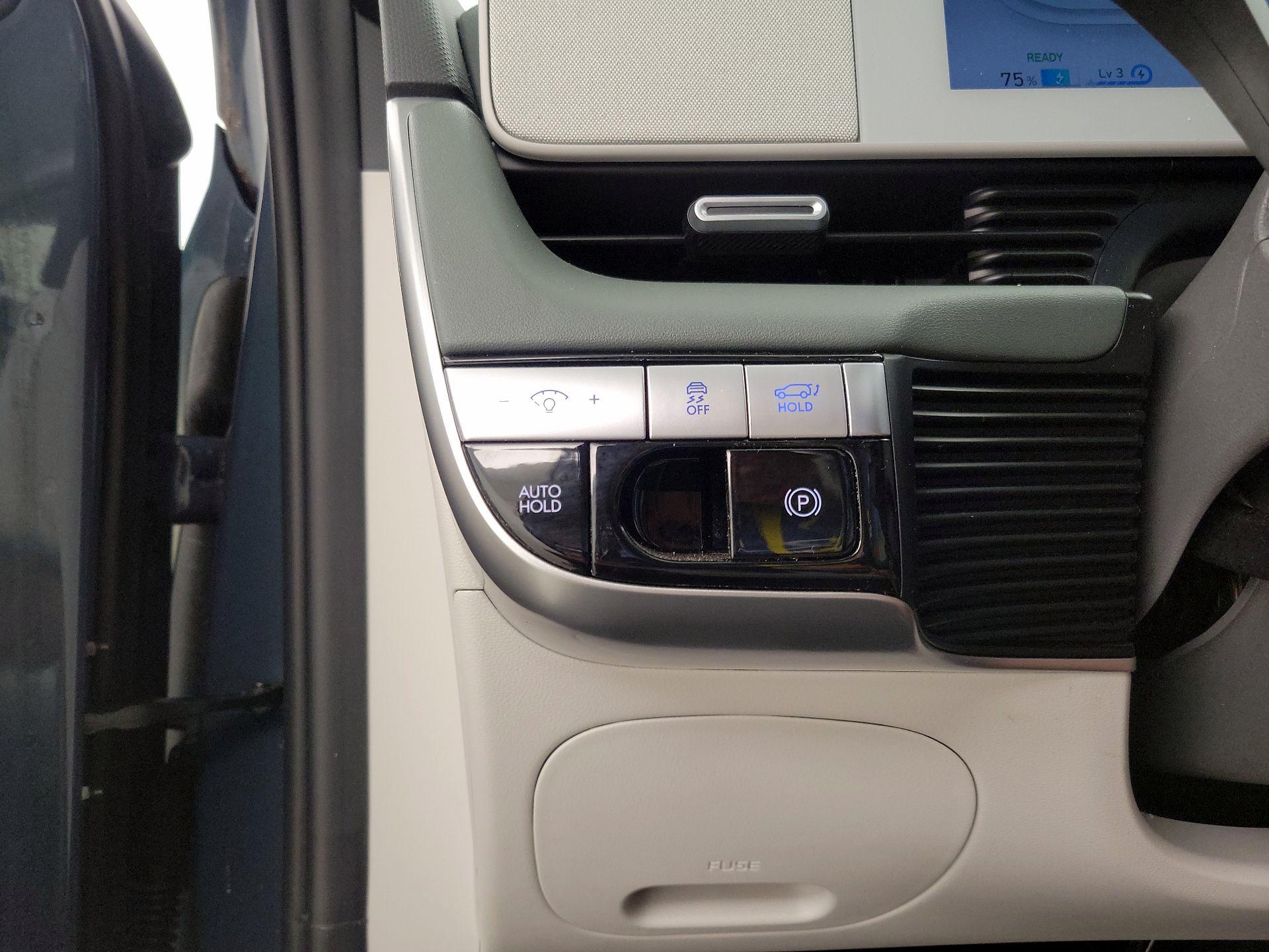 Thumbnail: 2022 Hyundai Ioniq 5 - 13