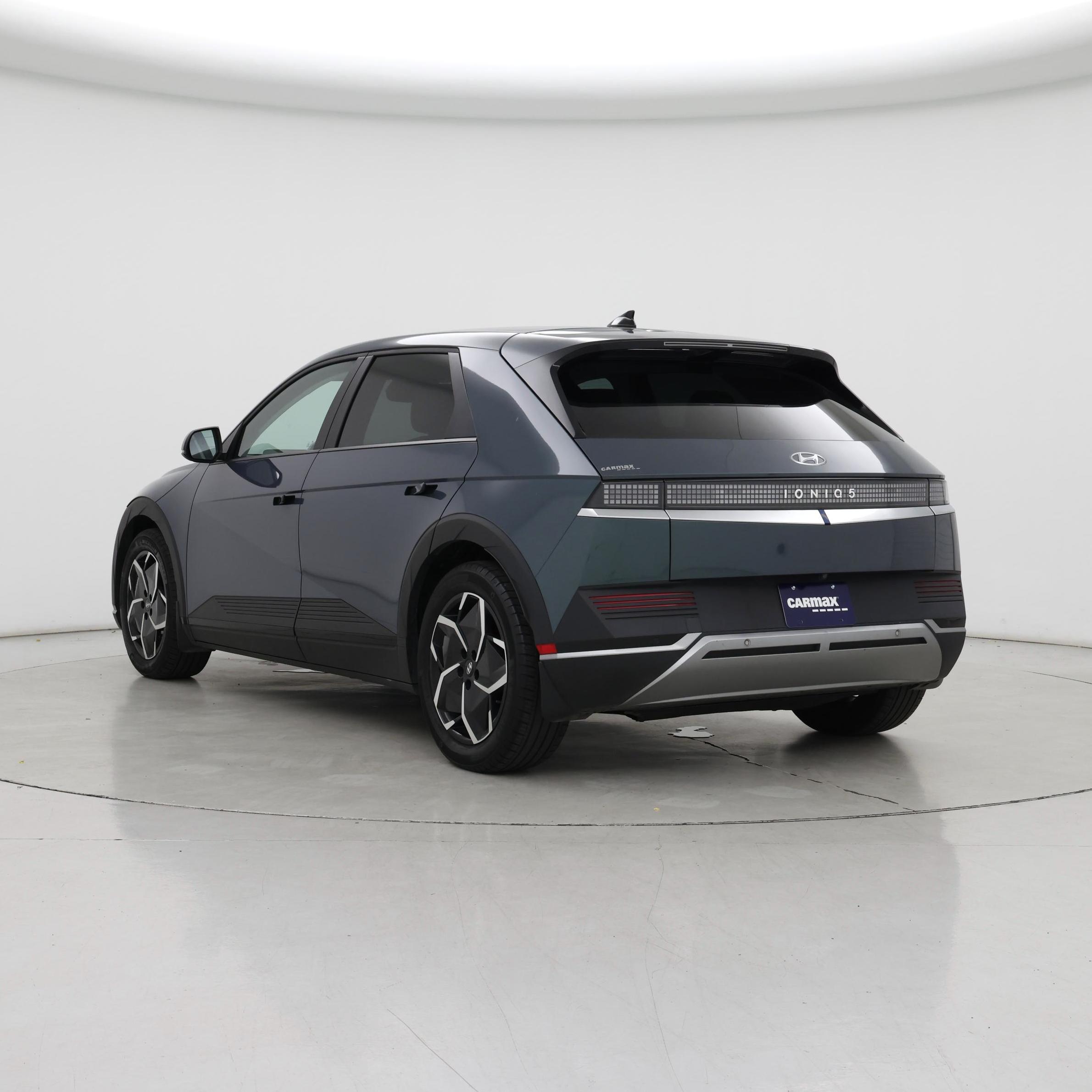 Thumbnail: 2022 Hyundai Ioniq 5 - 2