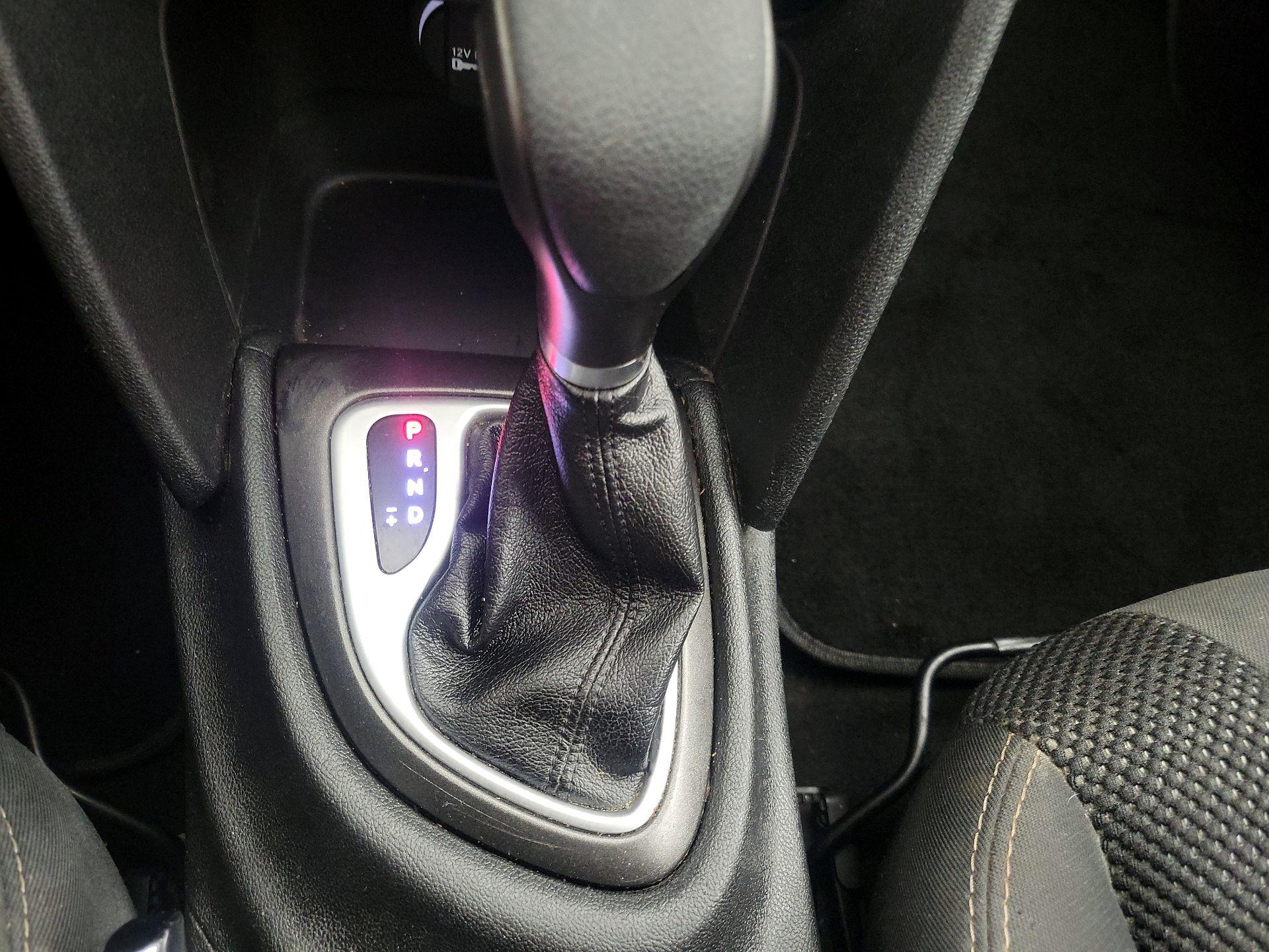 Thumbnail: 2016 Dodge Dart - 17
