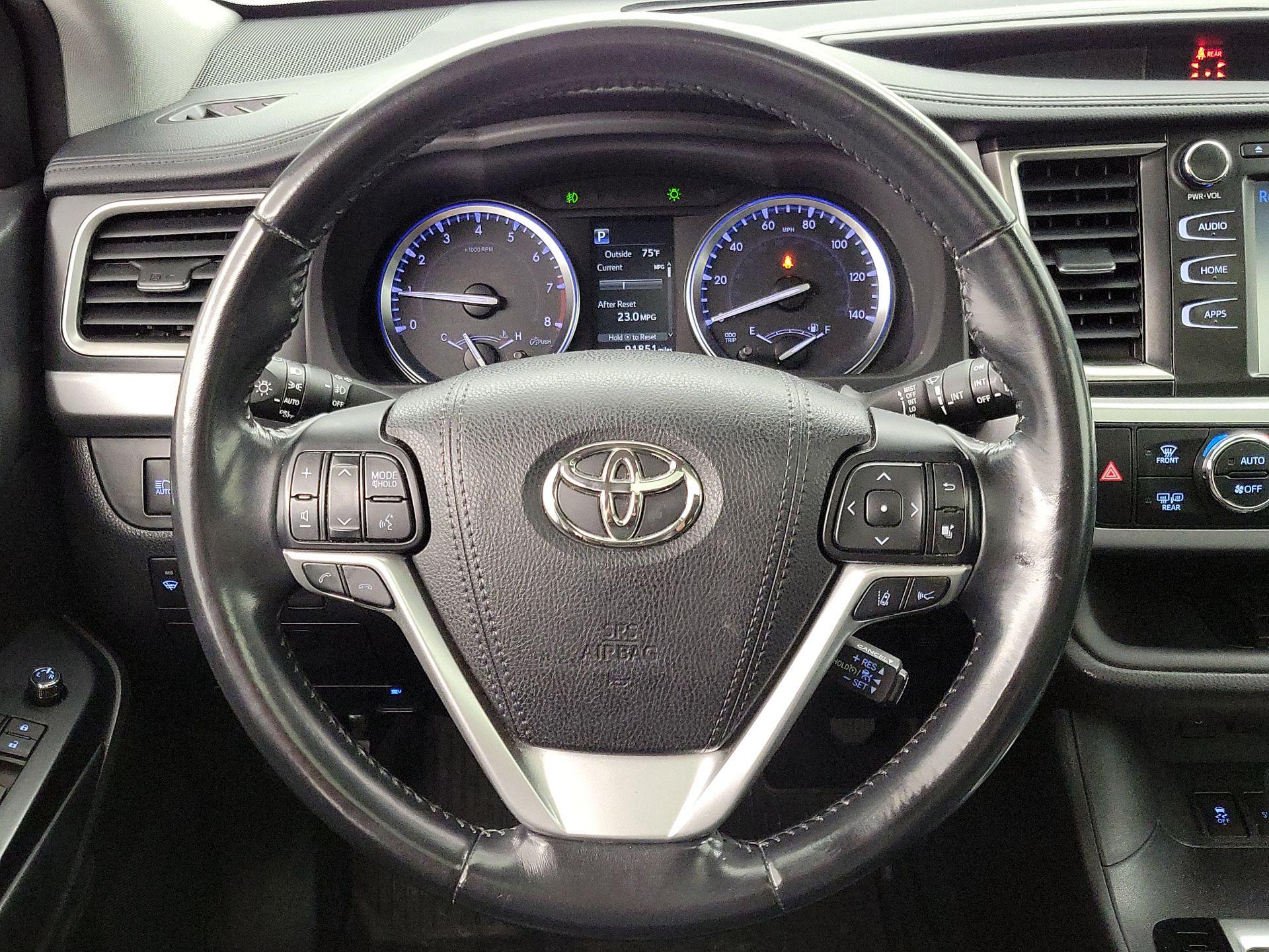Thumbnail: 2018 Toyota Highlander - 10