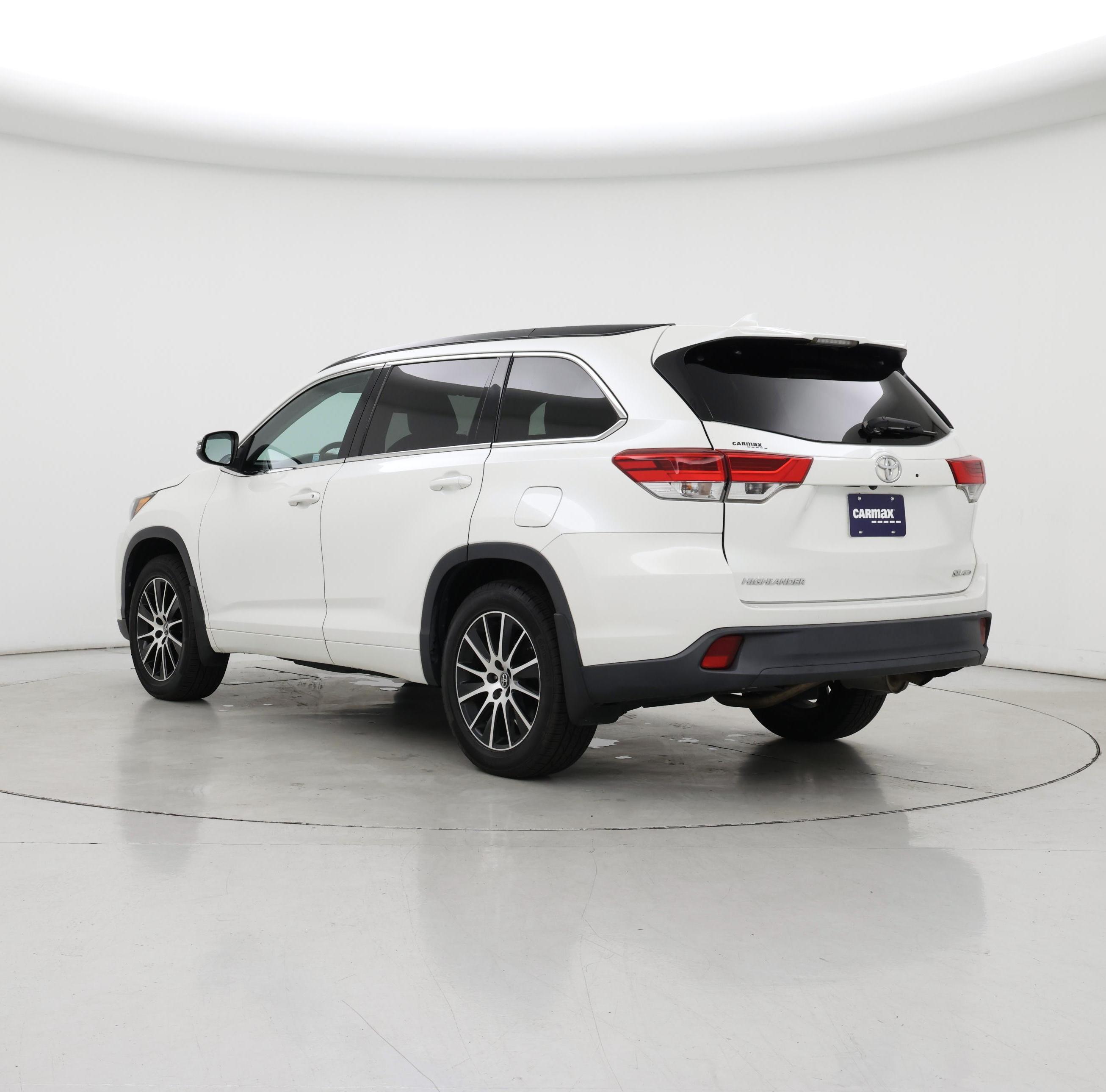 Thumbnail: 2018 Toyota Highlander - 2