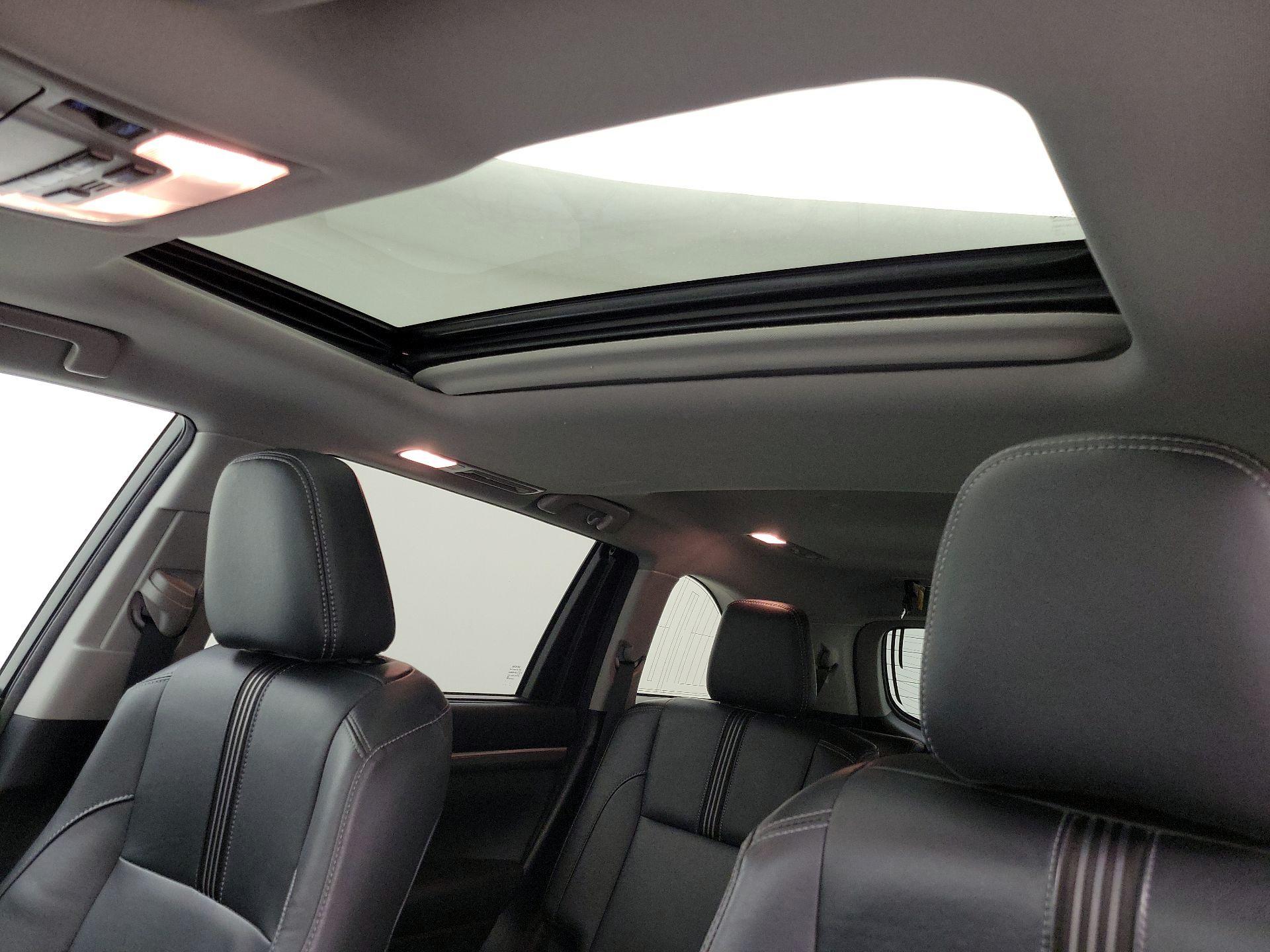 Thumbnail: 2018 Toyota Highlander - 19