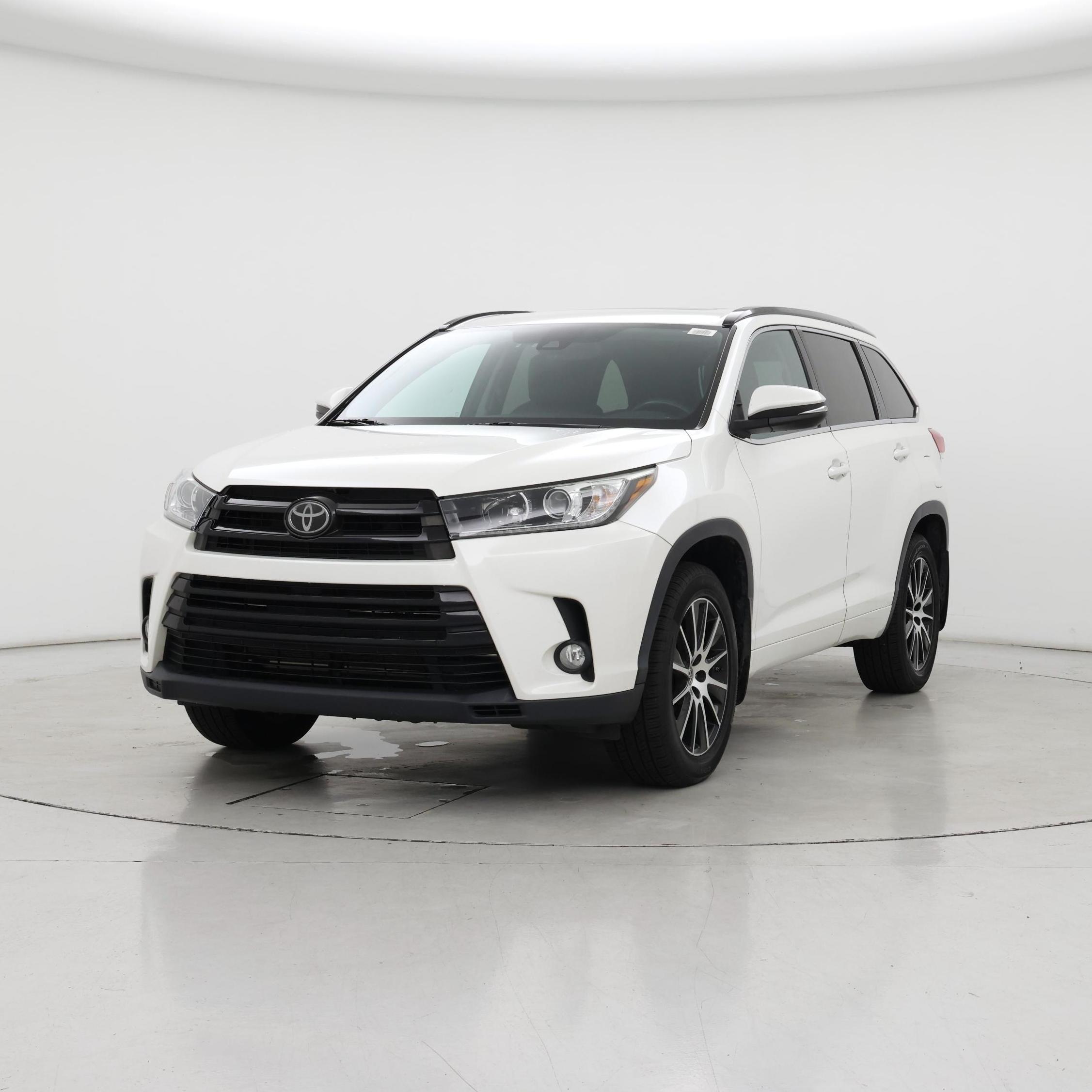 Thumbnail: 2018 Toyota Highlander - 4