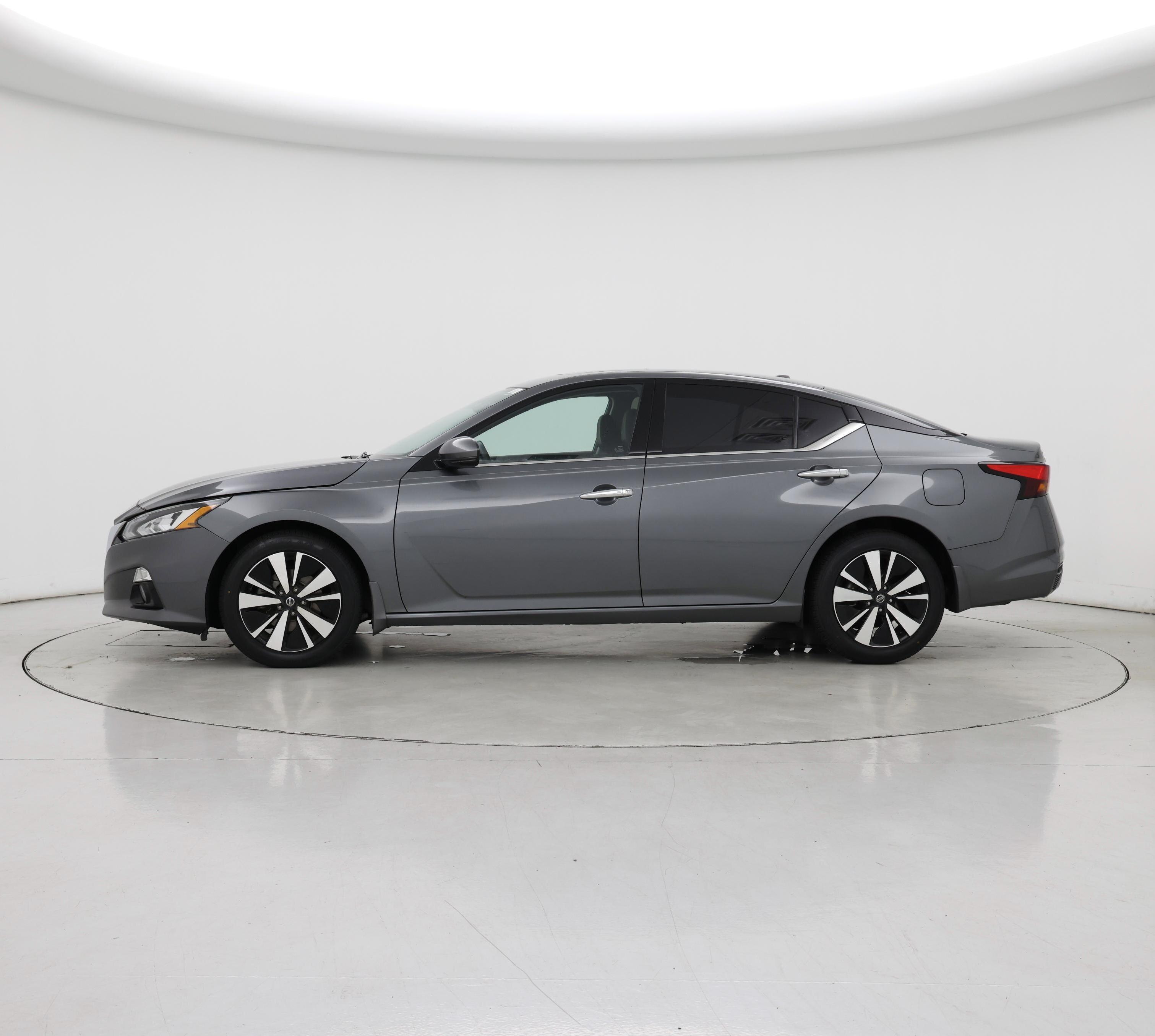 Thumbnail: 2020 Nissan Altima - 3