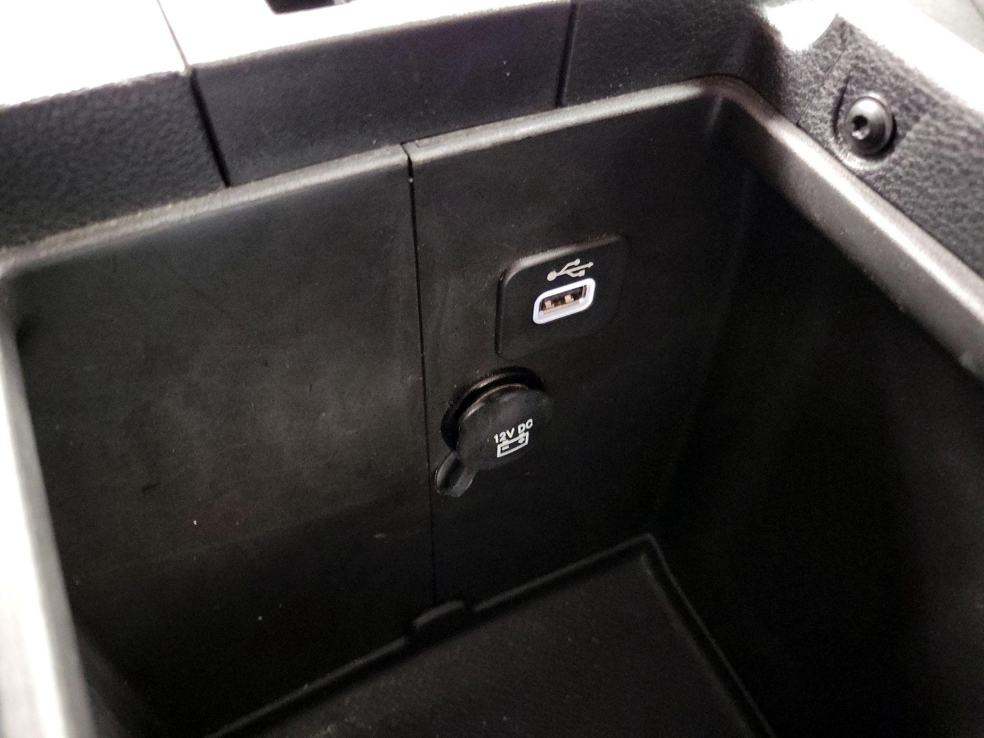 Thumbnail: 2017 Jeep Wrangler - 16