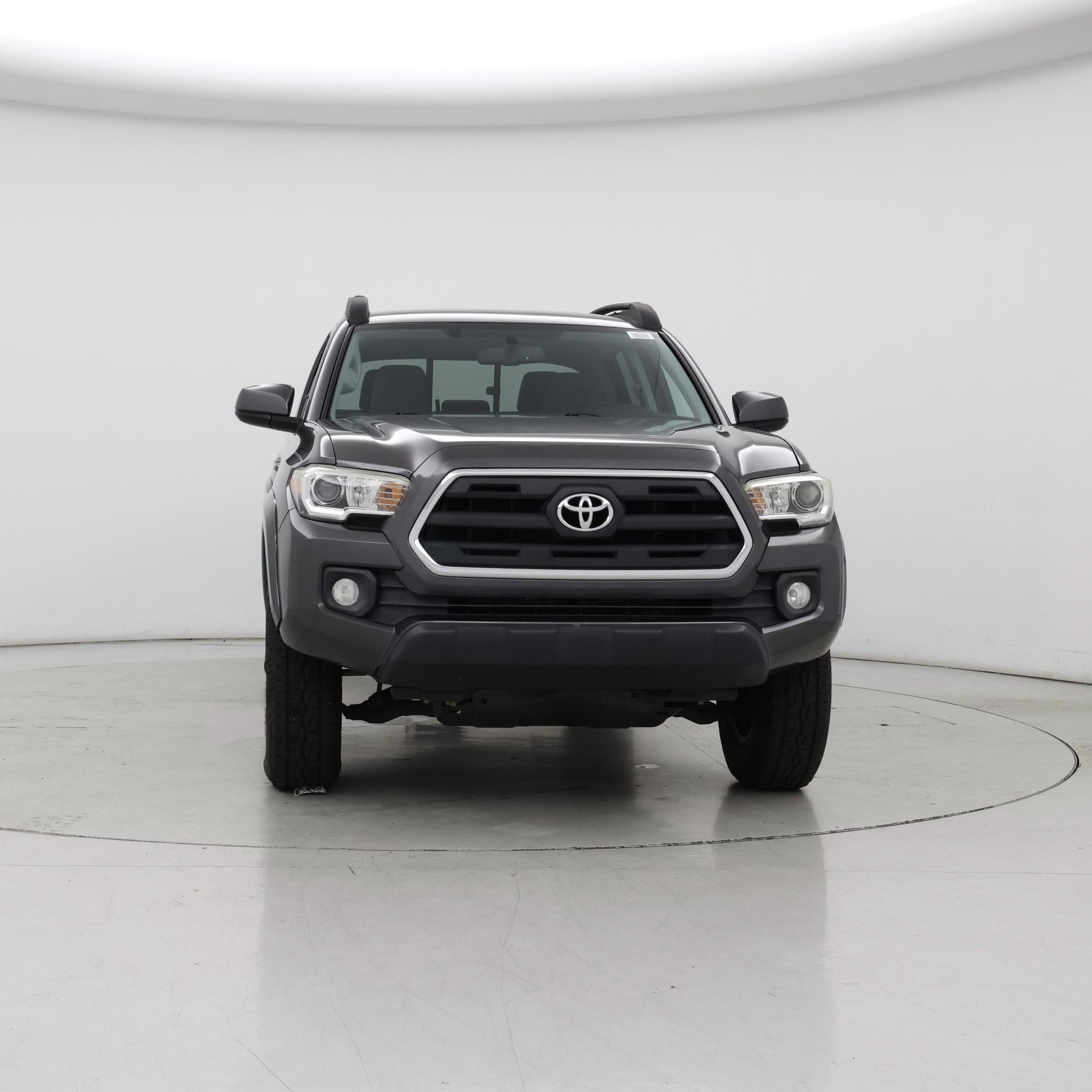 Thumbnail: 2017 Toyota Tacoma - 5