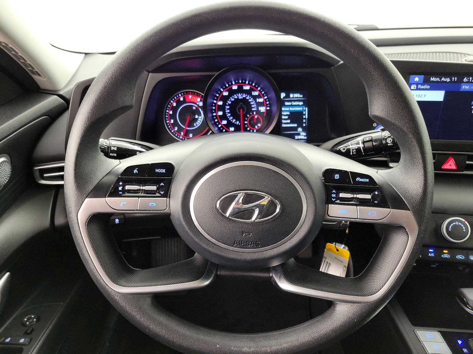 Thumbnail: 2022 Hyundai Elantra - 10