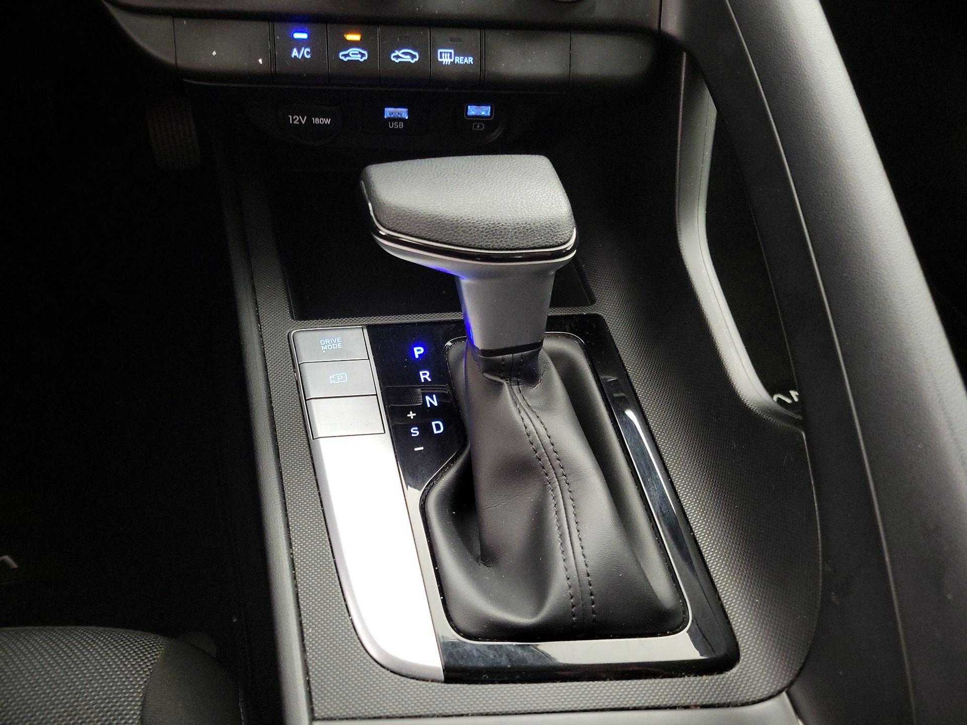Thumbnail: 2022 Hyundai Elantra - 17