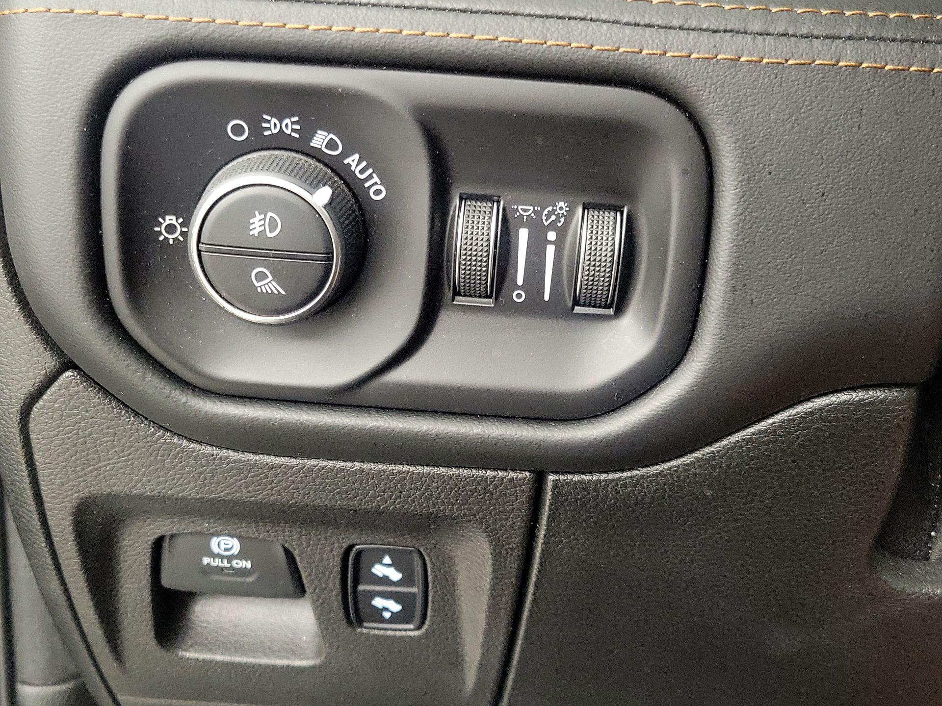 Thumbnail: 2019 RAM 1500 - 13
