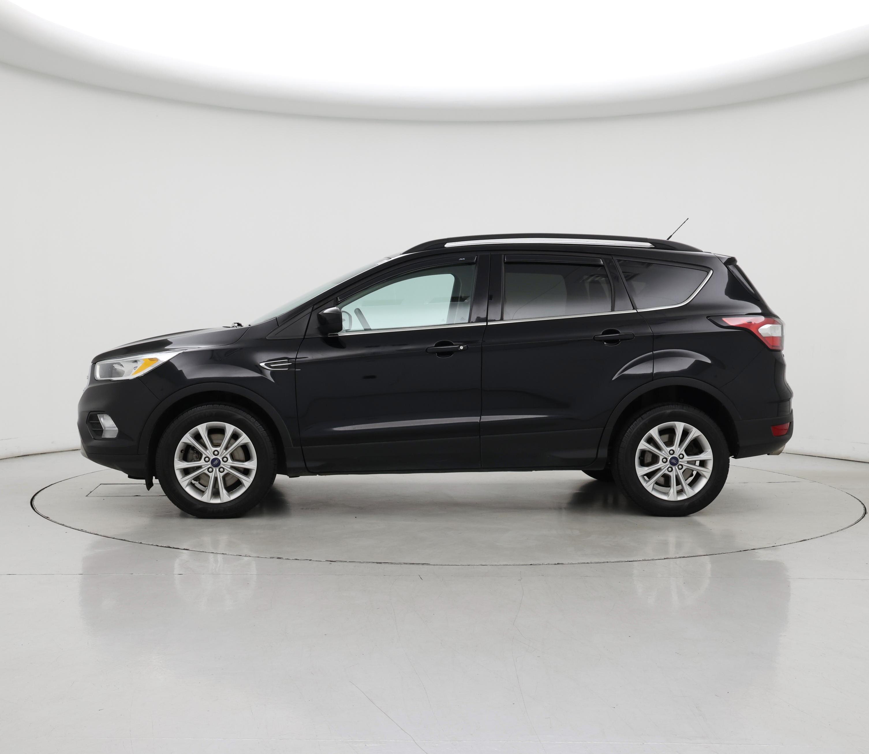 Thumbnail: 2018 Ford Escape - 3