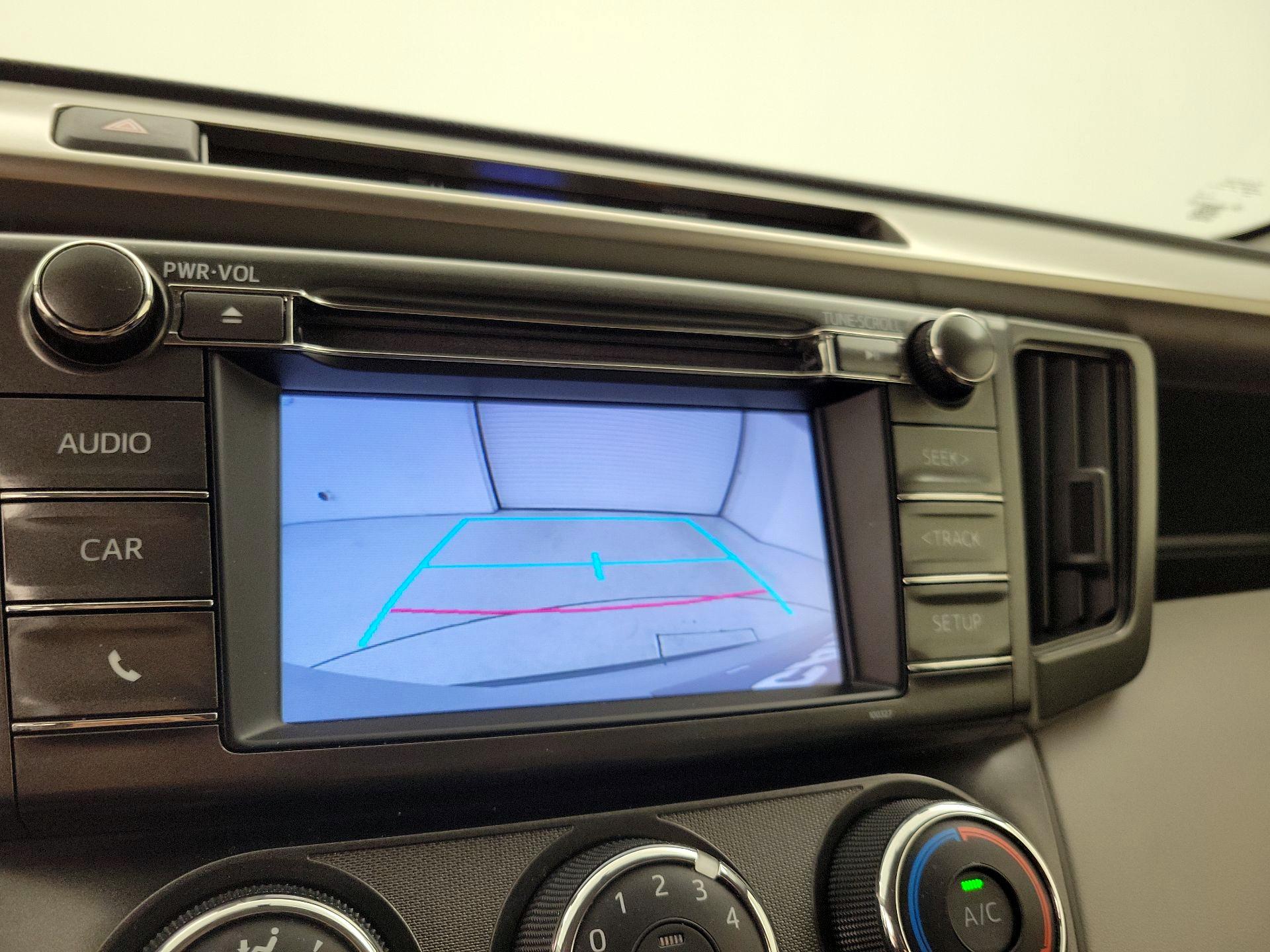 Thumbnail: 2015 Toyota RAV4 - 14