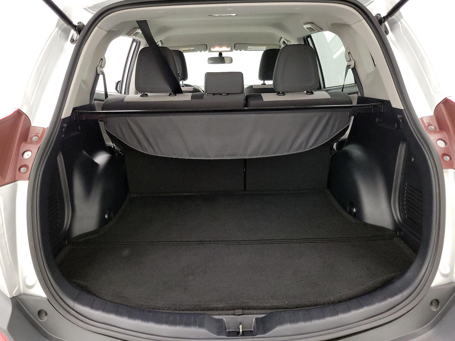 Thumbnail: 2015 Toyota RAV4 - 20