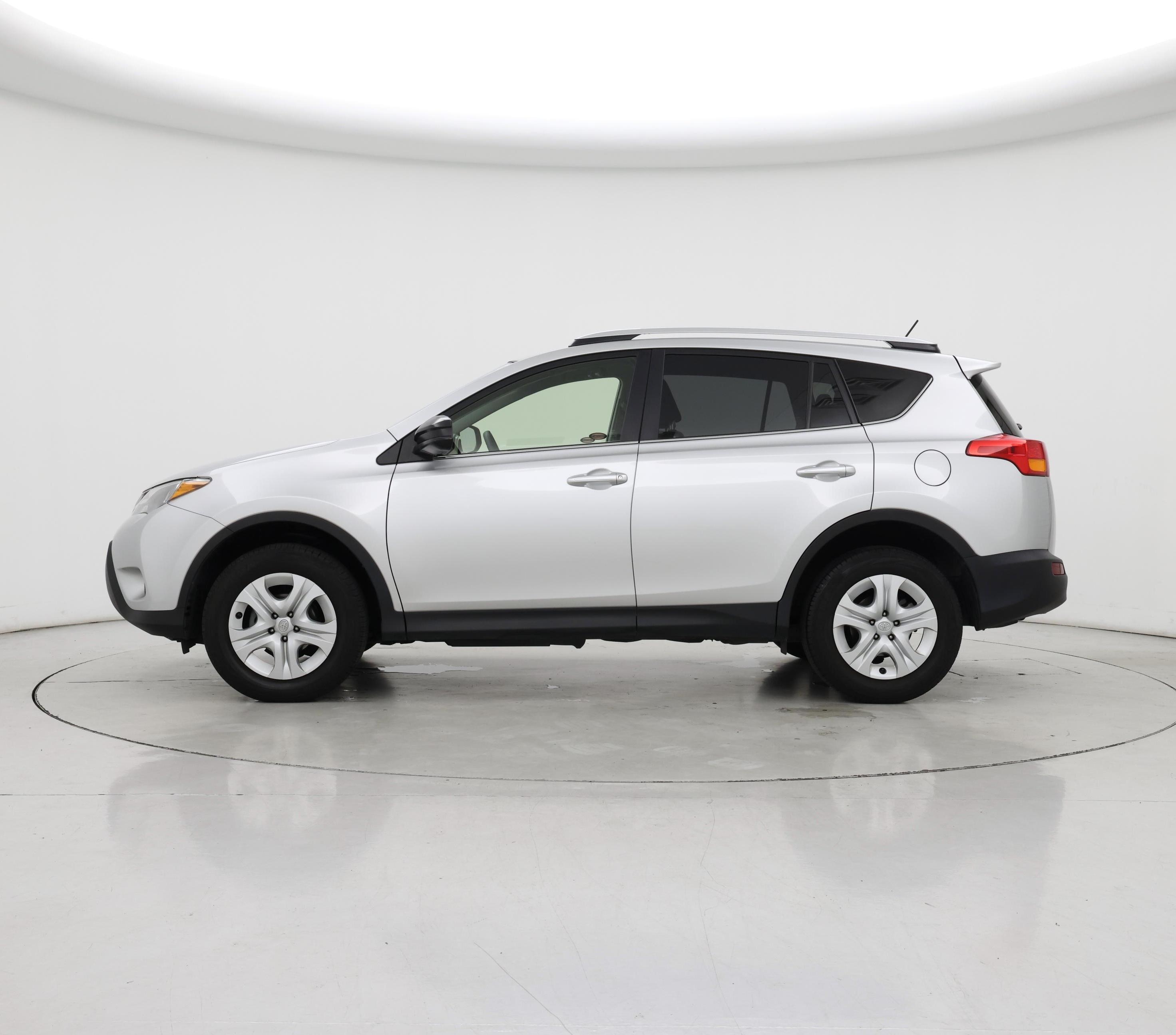 Thumbnail: 2015 Toyota RAV4 - 3