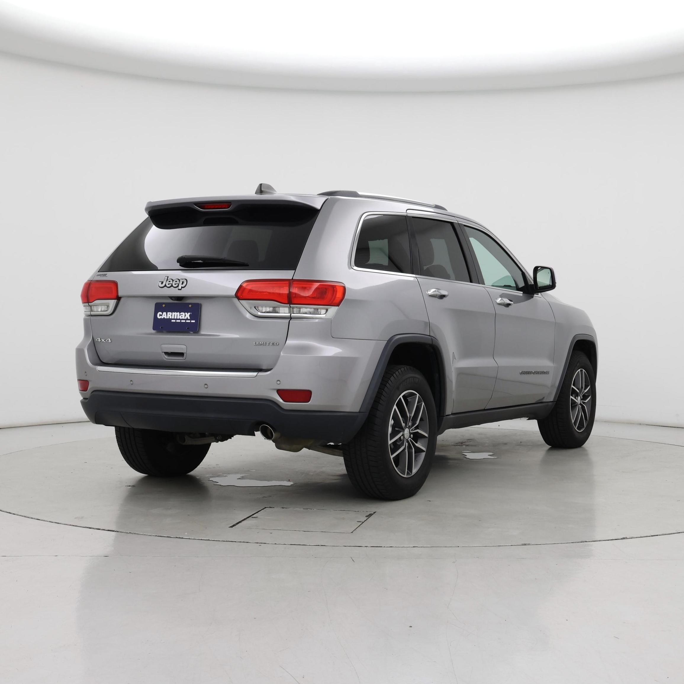 Thumbnail: 2017 Jeep Grand Cherokee - 8
