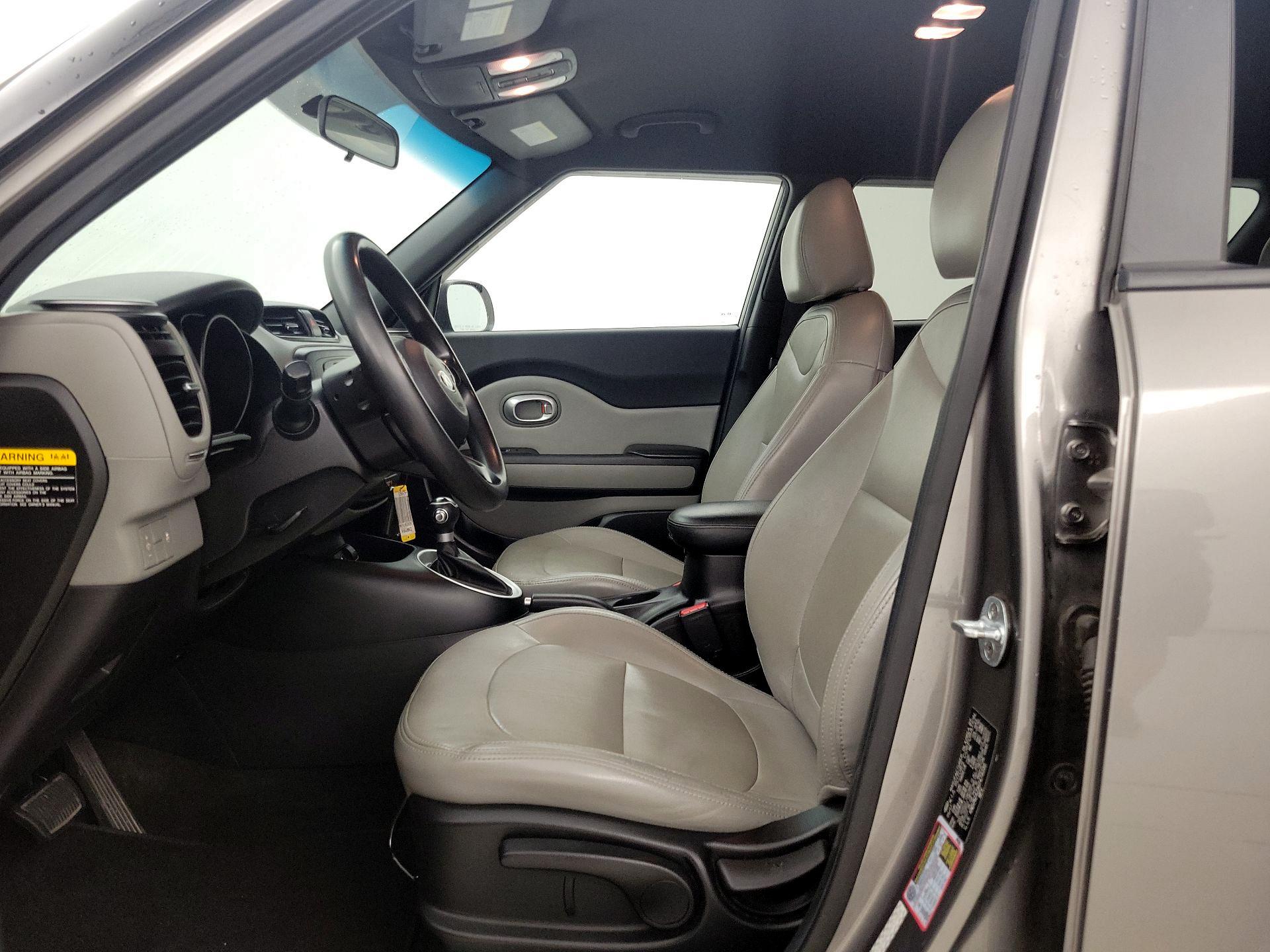 Thumbnail: 2017 Kia Soul - 11