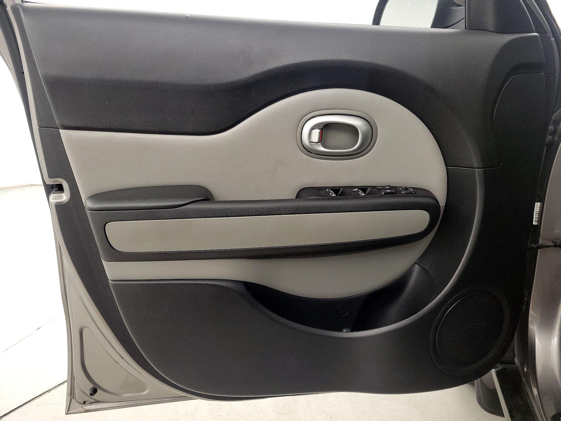 Thumbnail: 2017 Kia Soul - 12