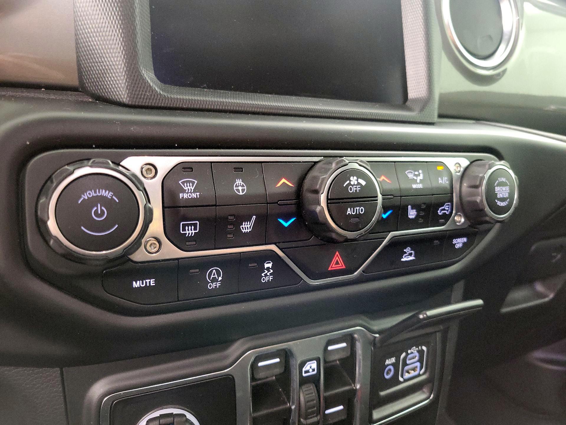 Thumbnail: 2022 Jeep Gladiator - 17