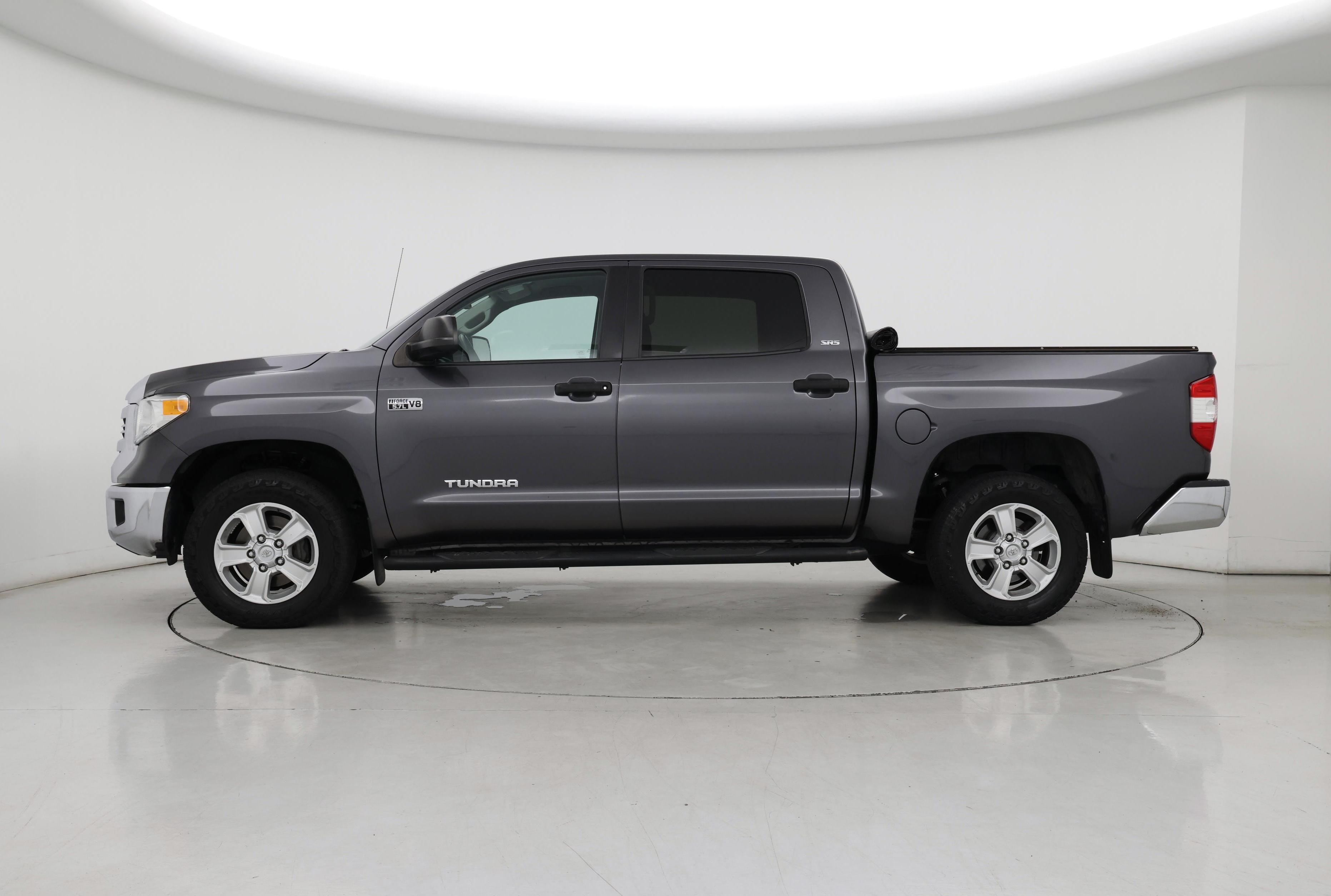 Thumbnail: 2016 Toyota Tundra - 3