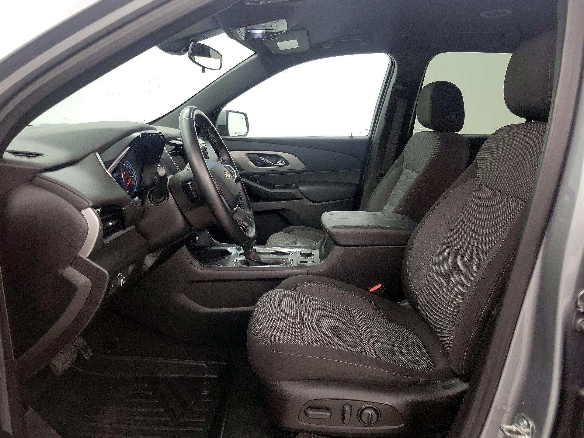 Thumbnail: 2023 Chevrolet Traverse - 11