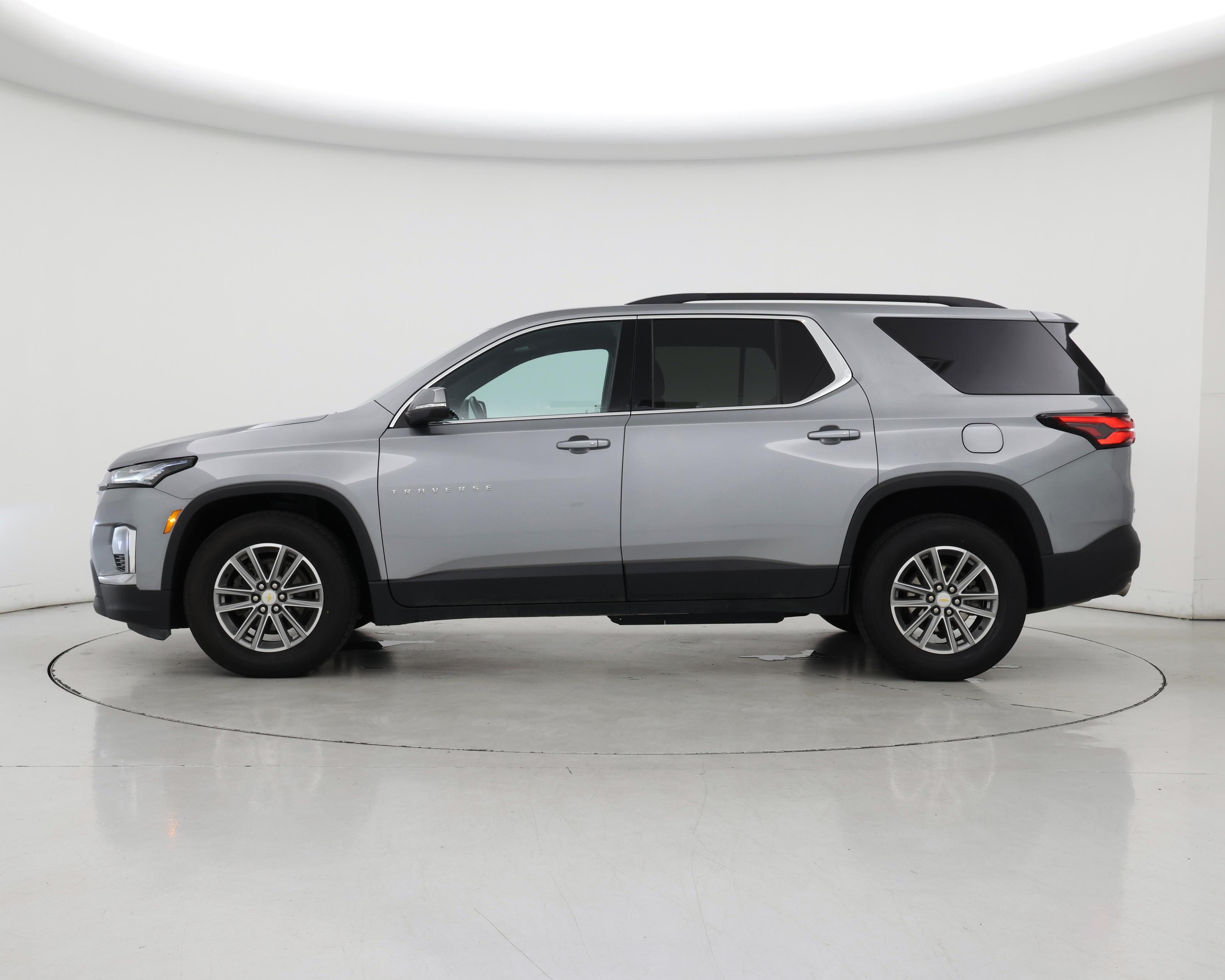 Thumbnail: 2023 Chevrolet Traverse - 3