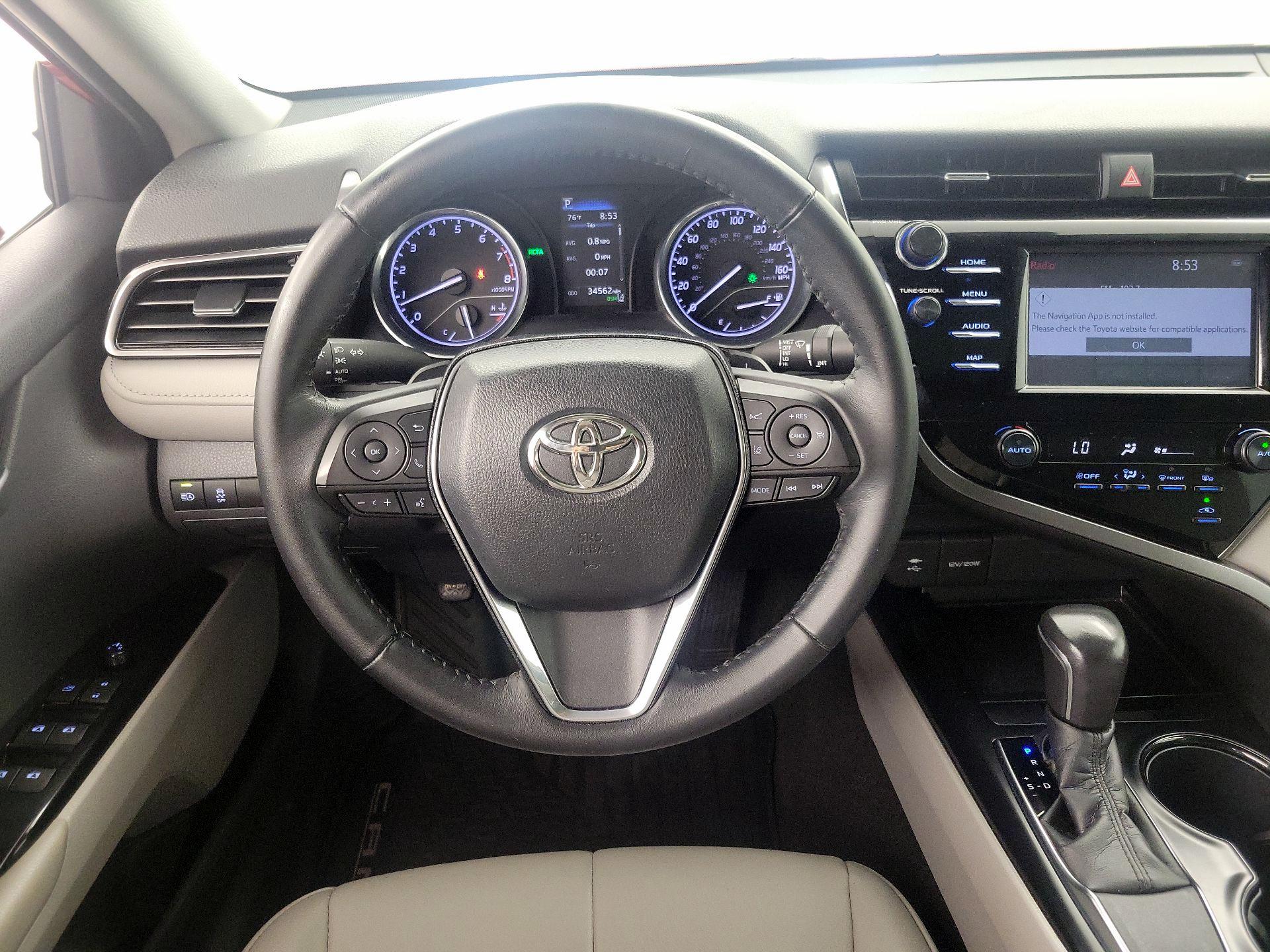 Thumbnail: 2019 Toyota Camry - 10