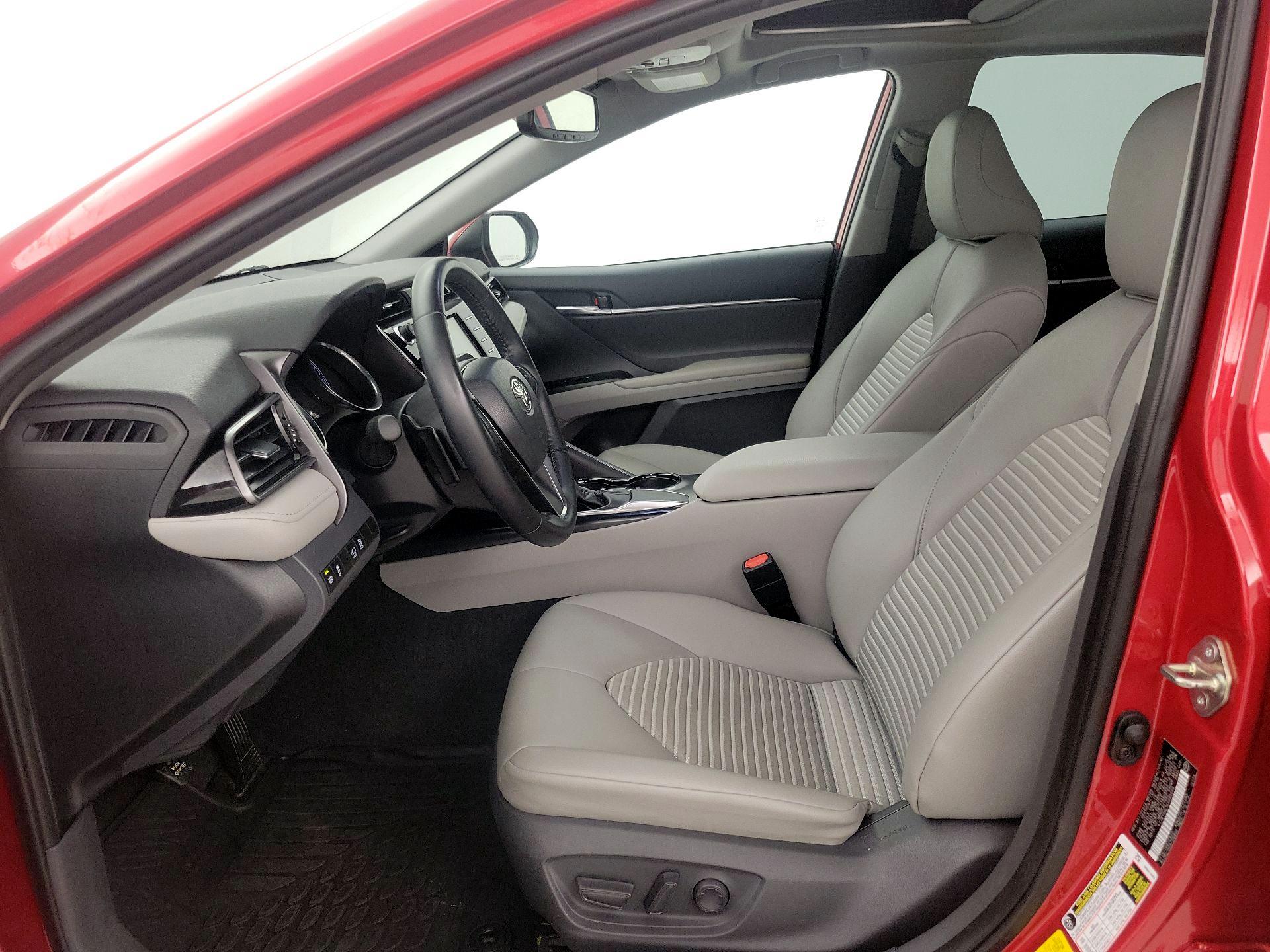 Thumbnail: 2019 Toyota Camry - 11