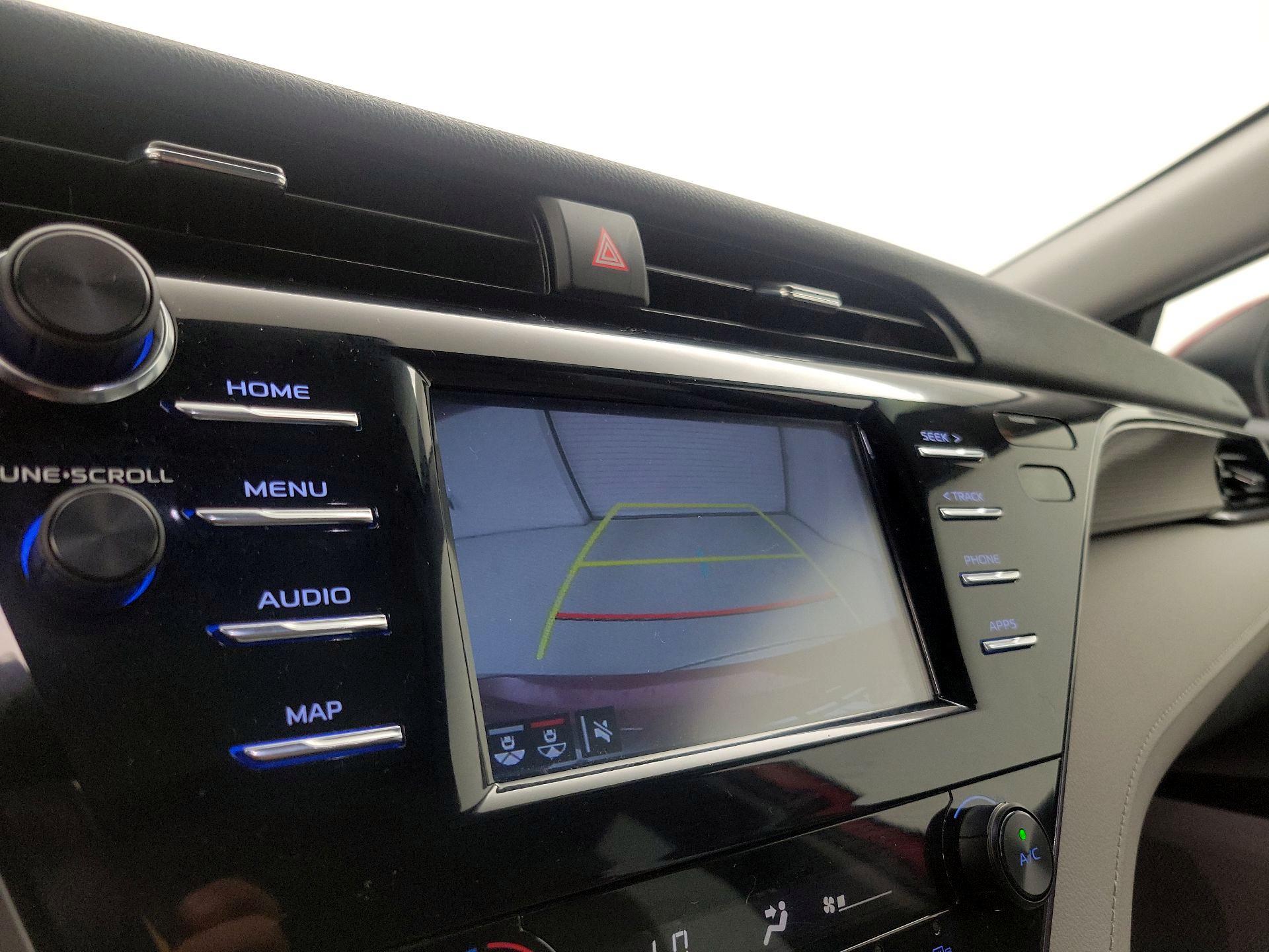 Thumbnail: 2019 Toyota Camry - 14