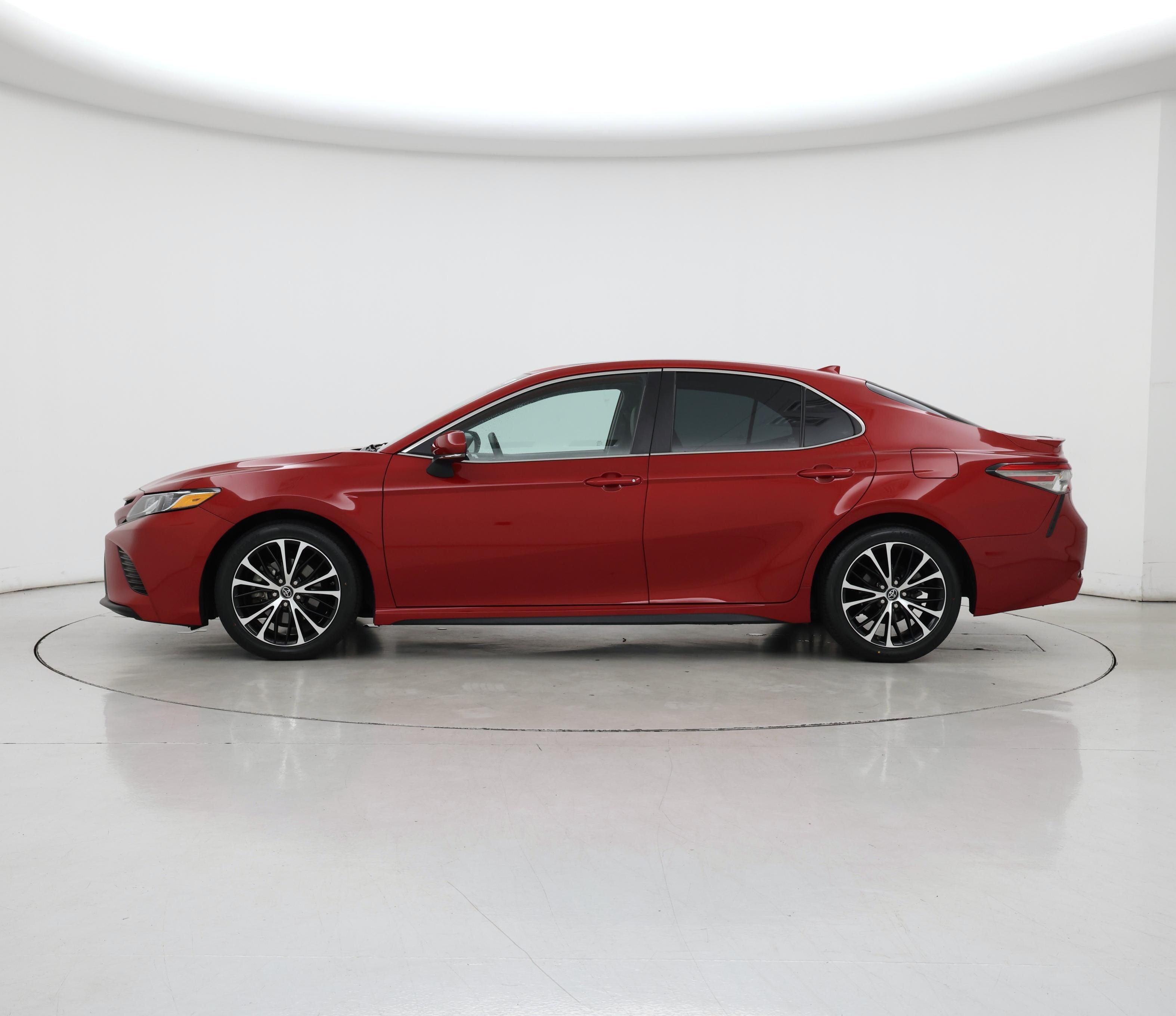 Thumbnail: 2019 Toyota Camry - 3
