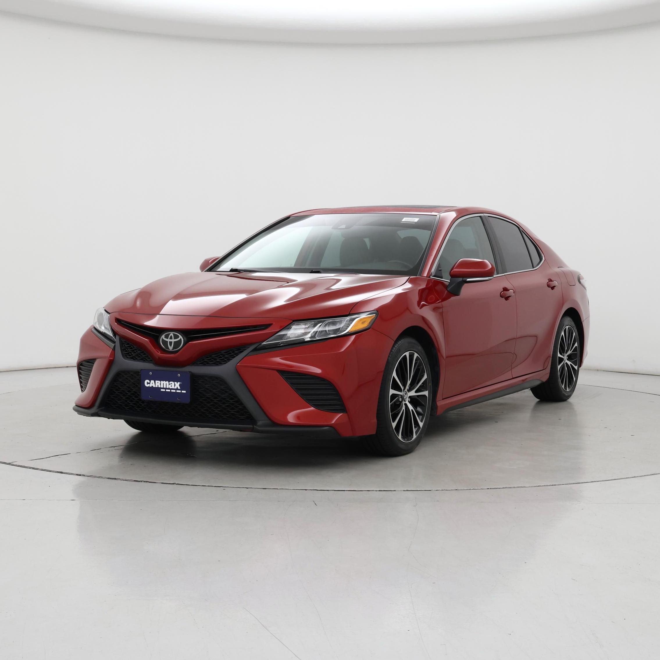 Thumbnail: 2019 Toyota Camry - 4