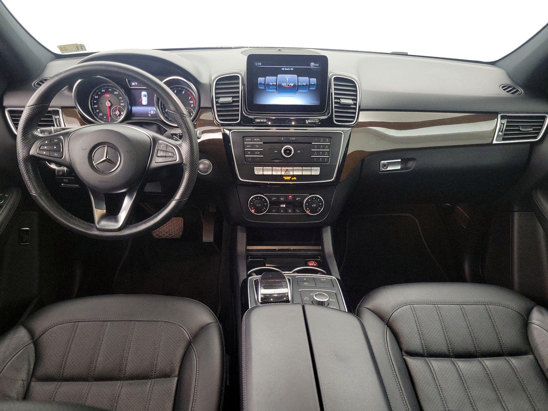 Thumbnail: 2017 Mercedes-Benz GLE - 9