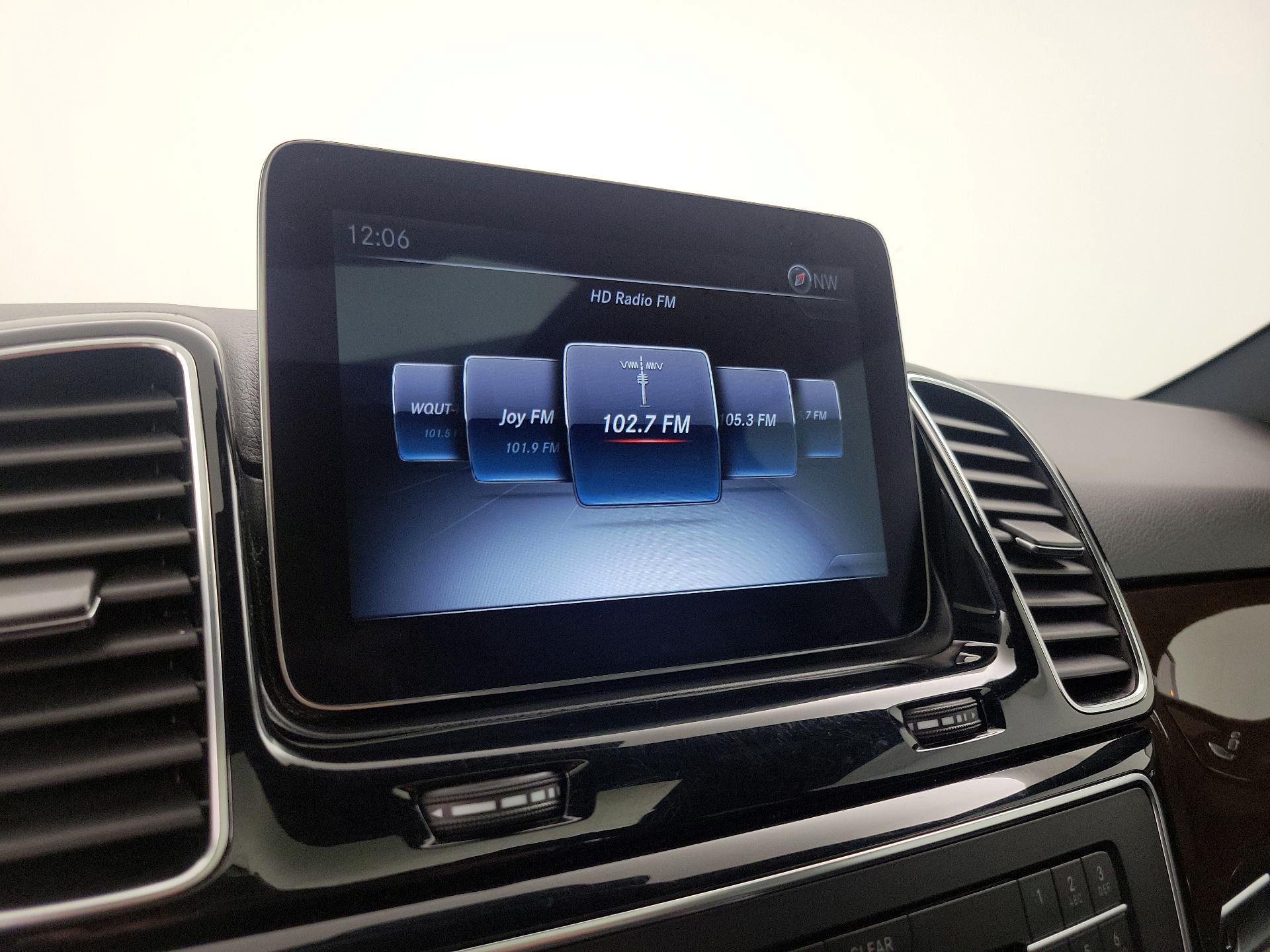 Thumbnail: 2017 Mercedes-Benz GLE - 16