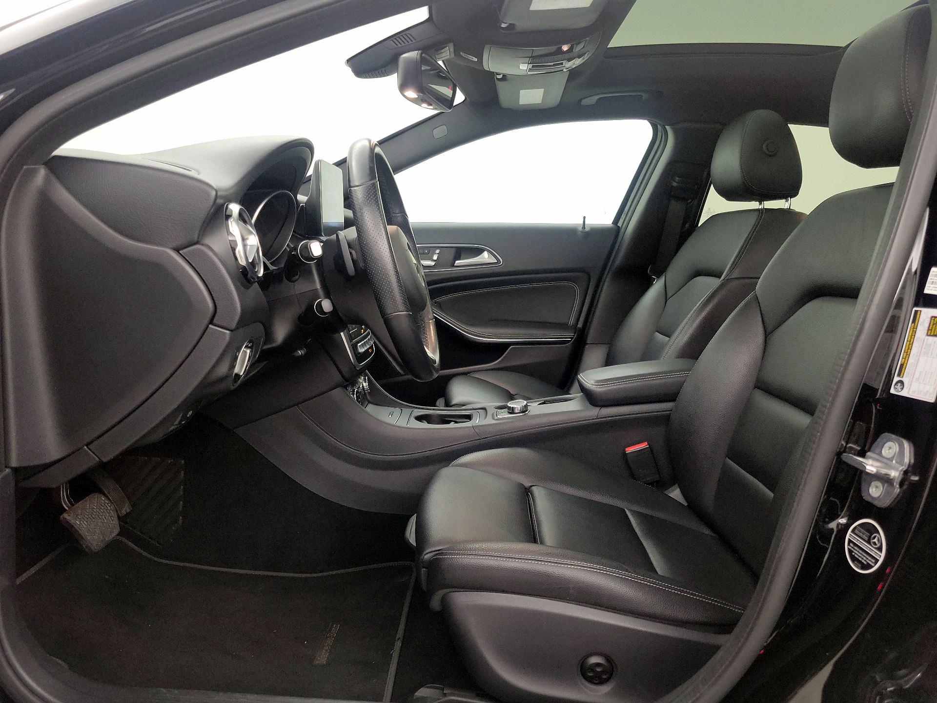 Thumbnail: 2019 Mercedes-Benz GLA - 11