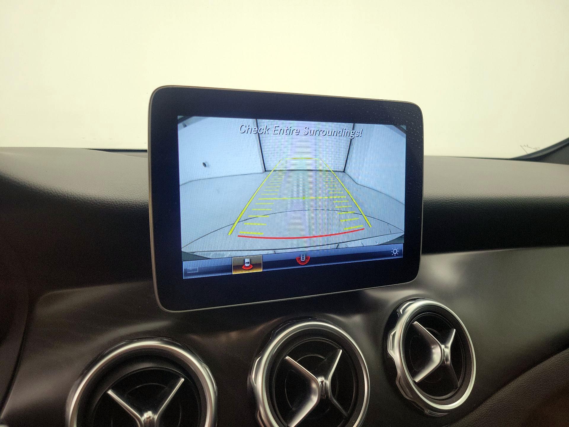 Thumbnail: 2019 Mercedes-Benz GLA - 14