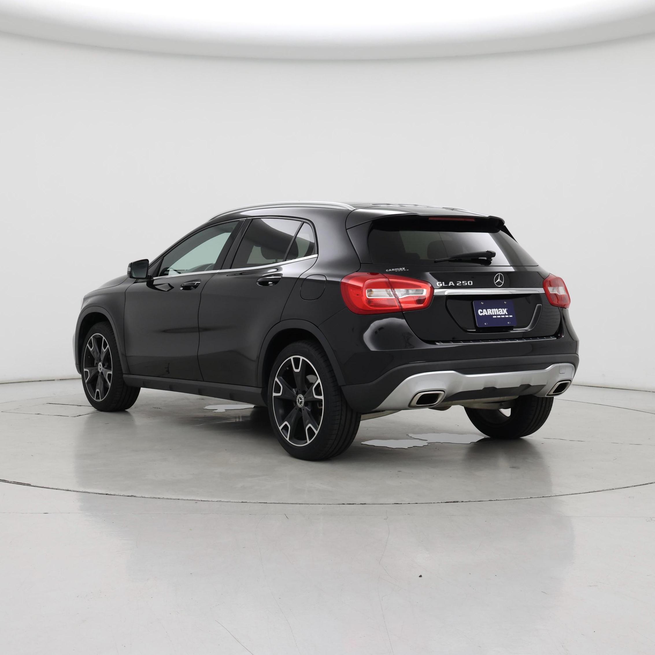 Thumbnail: 2019 Mercedes-Benz GLA - 2